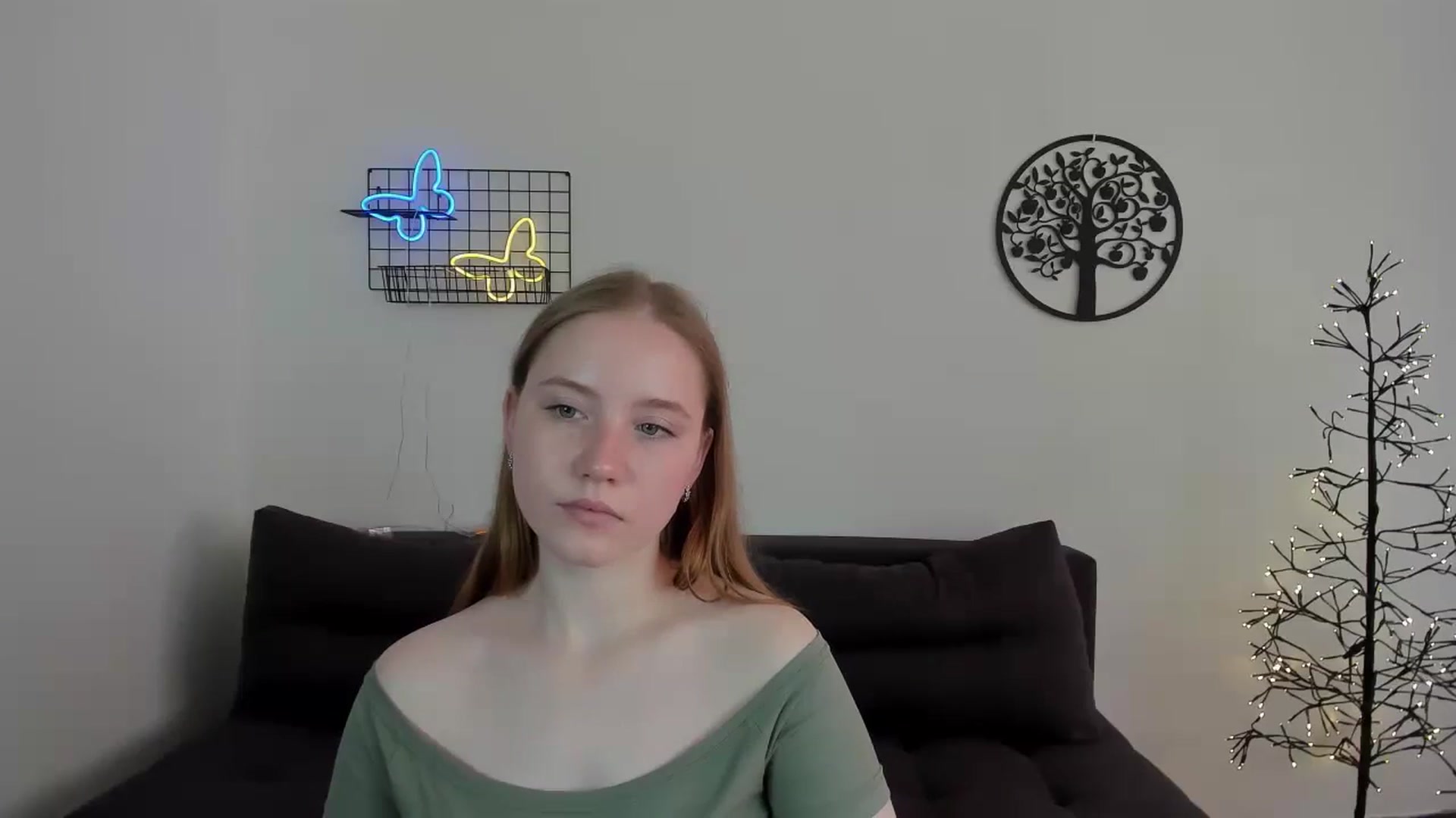 Gallery image thumbnail from HannaHarperr's myfreecams stream on, 08/17/2023, 08:31 image 16 of 20