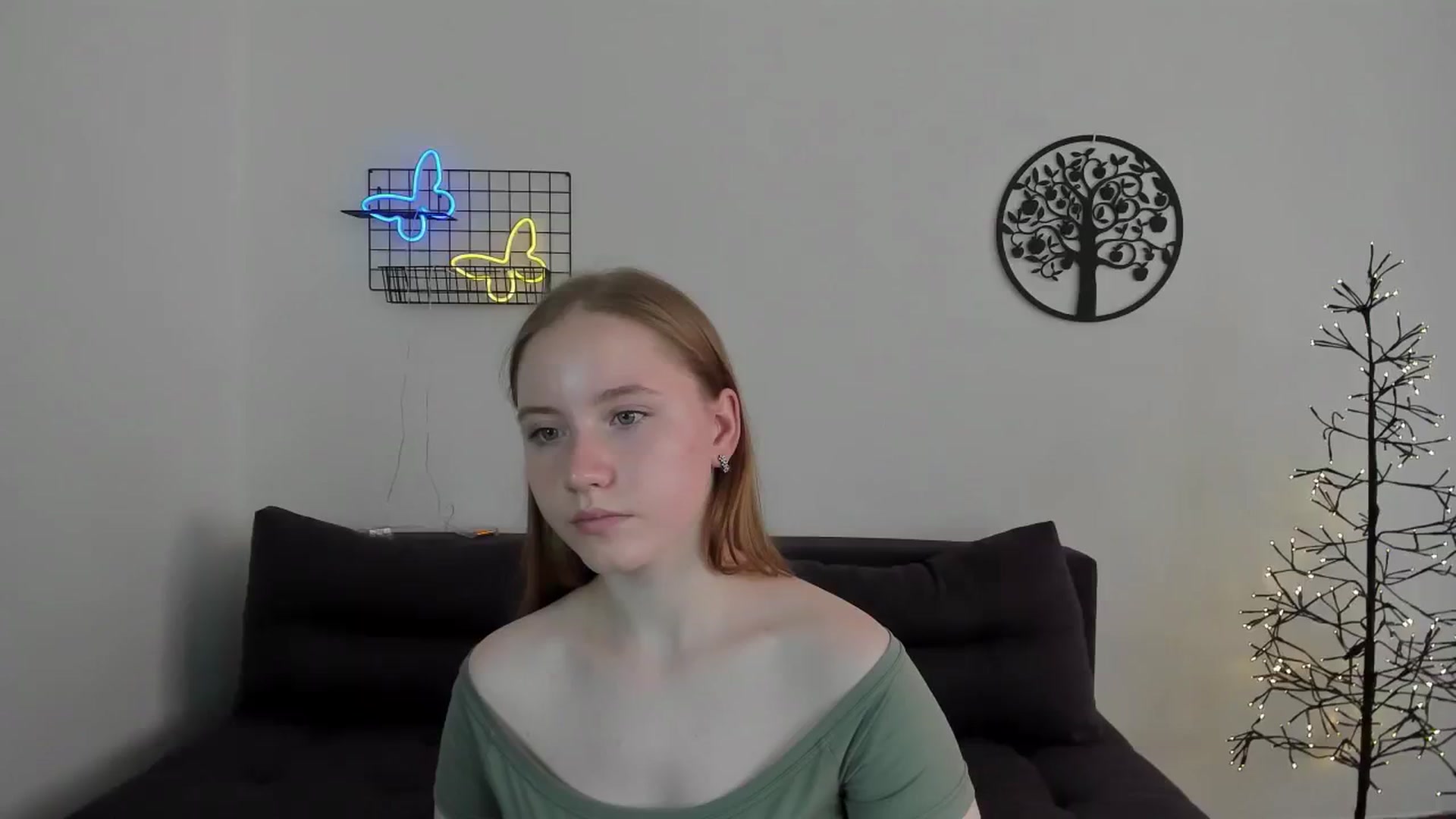 Gallery image thumbnail from HannaHarperr's myfreecams stream on, 08/17/2023, 08:31 image 12 of 20