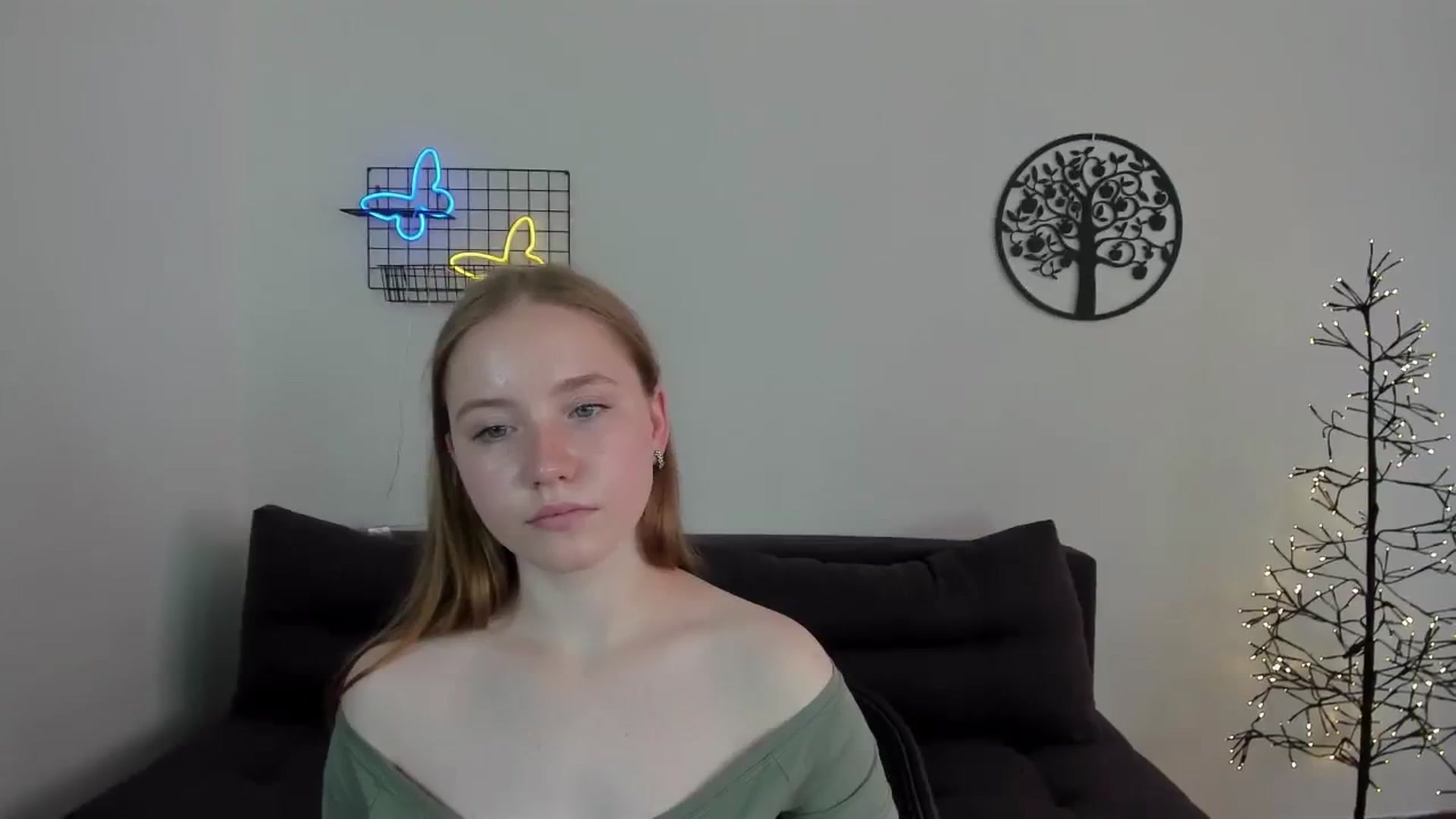 Gallery image thumbnail from HannaHarperr's myfreecams stream on, 08/17/2023, 09:08 image 11 of 20