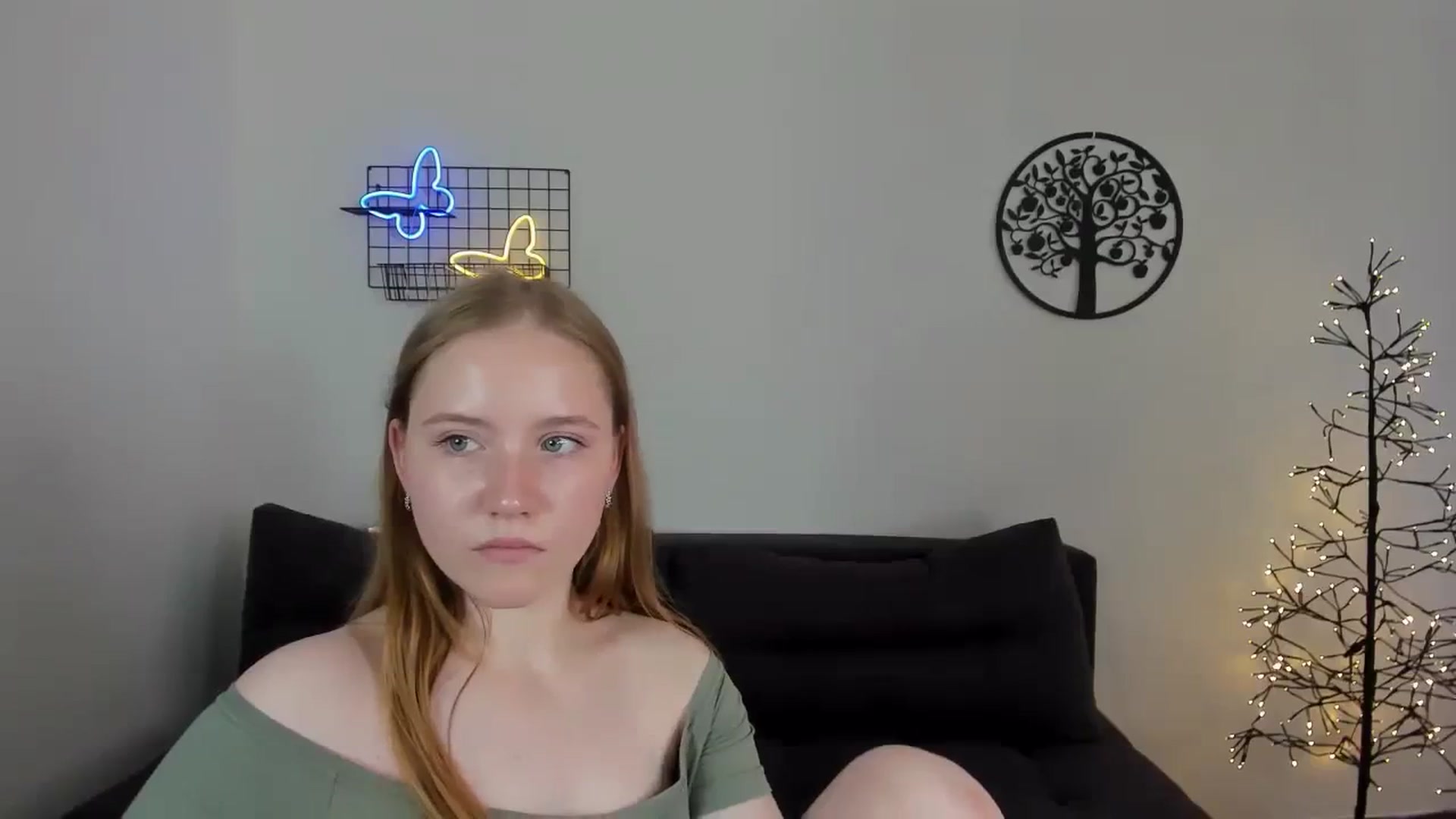 Gallery image thumbnail from HannaHarperr's myfreecams stream on, 08/17/2023, 10:43 image 20 of 20
