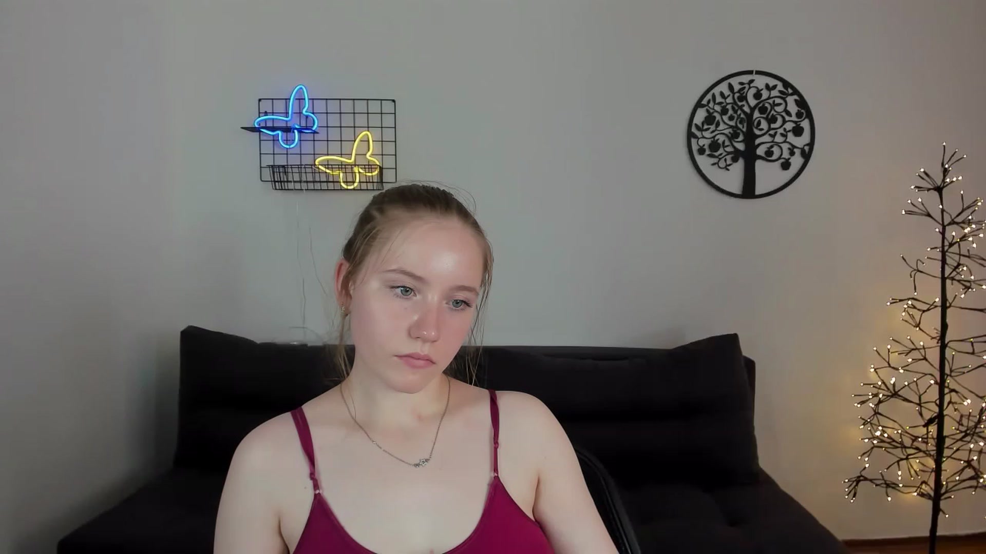 Gallery image thumbnail from HannaHarperr's myfreecams stream on, 08/19/2023, 11:14 image 5 of 20