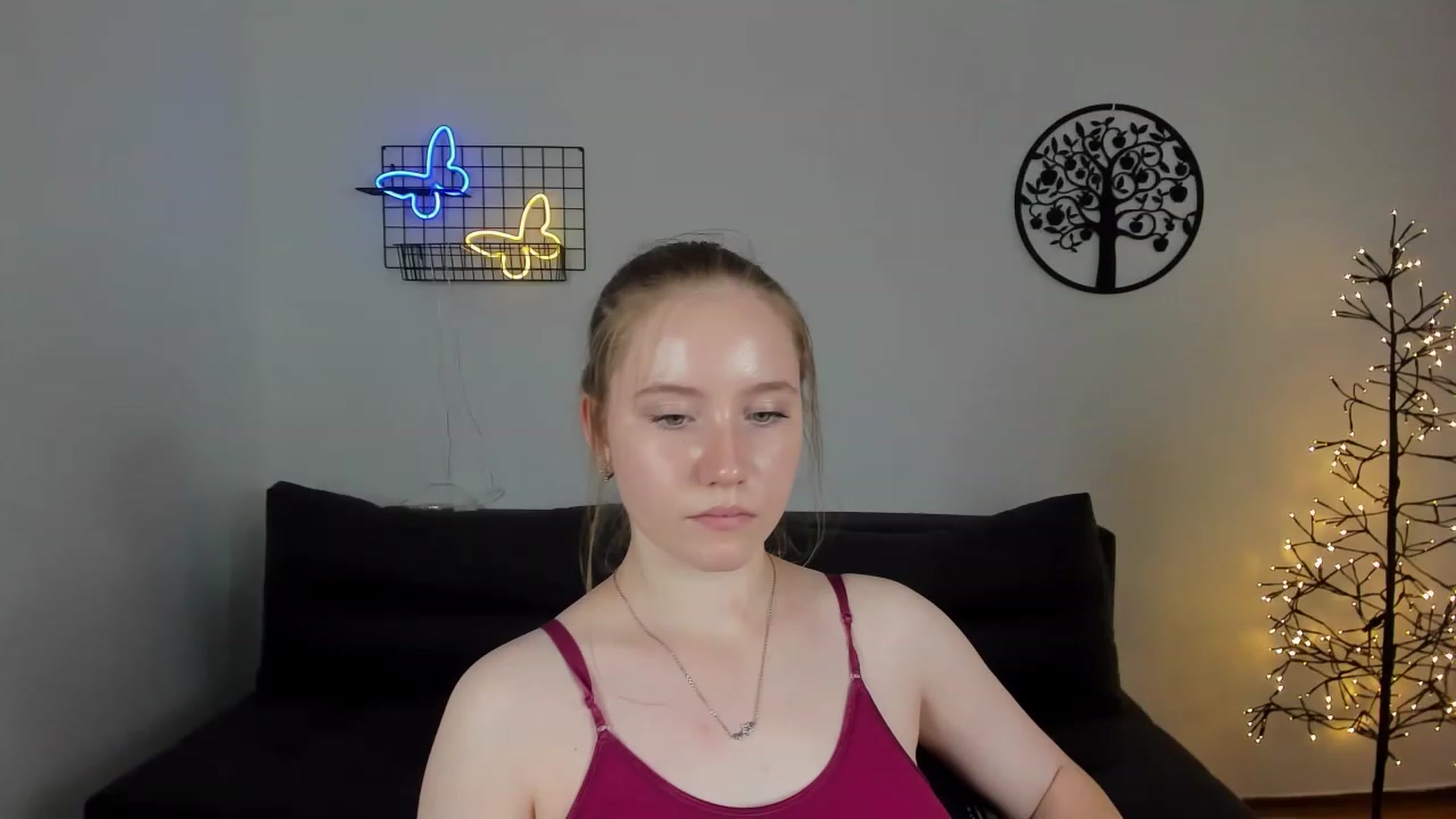 Gallery image thumbnail from HannaHarperr's myfreecams stream on, 08/19/2023, 12:01 image 7 of 20