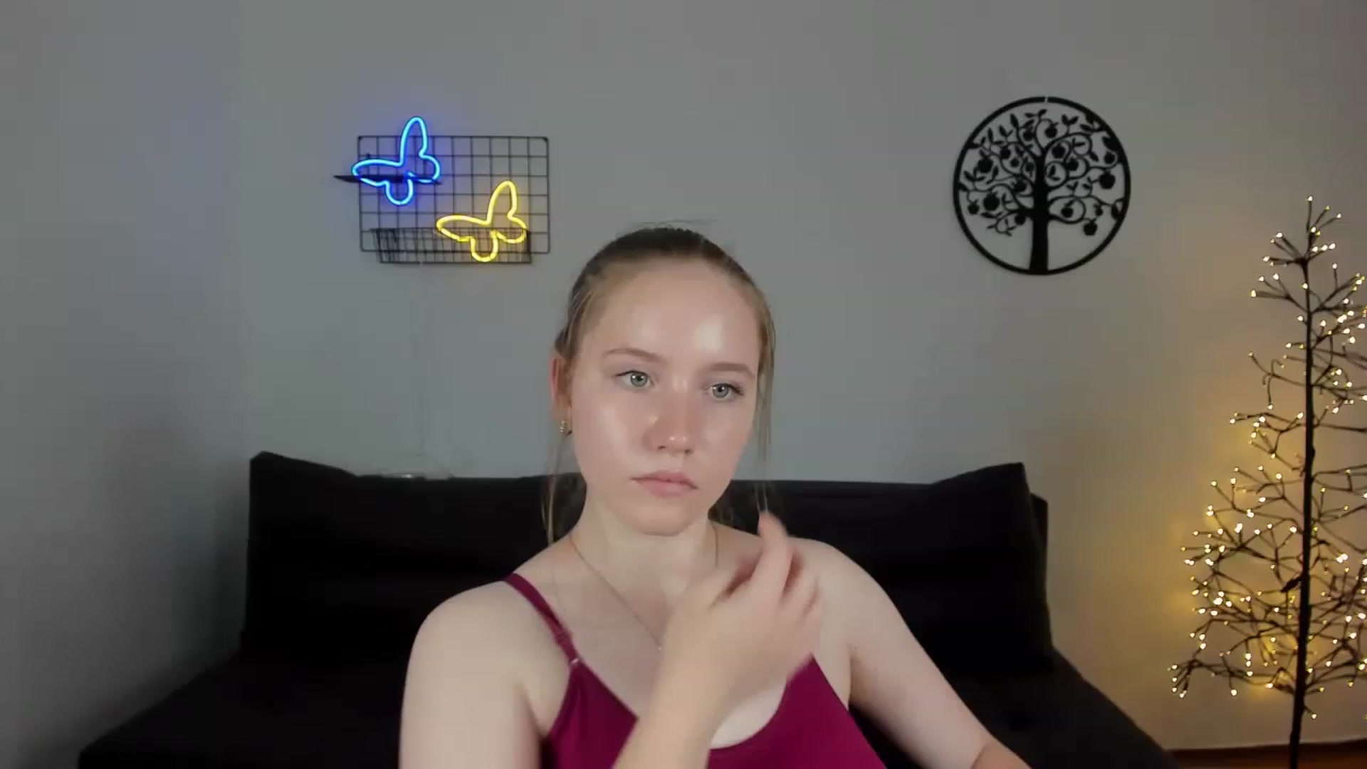 Gallery image thumbnail from HannaHarperr's myfreecams stream on, 08/19/2023, 12:01 image 9 of 20