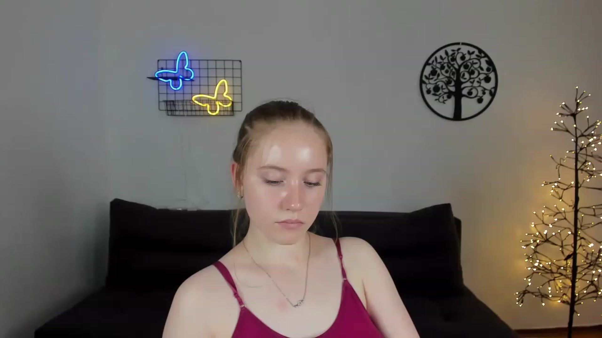 Gallery image thumbnail from HannaHarperr's myfreecams stream on, 08/19/2023, 12:01 image 12 of 20