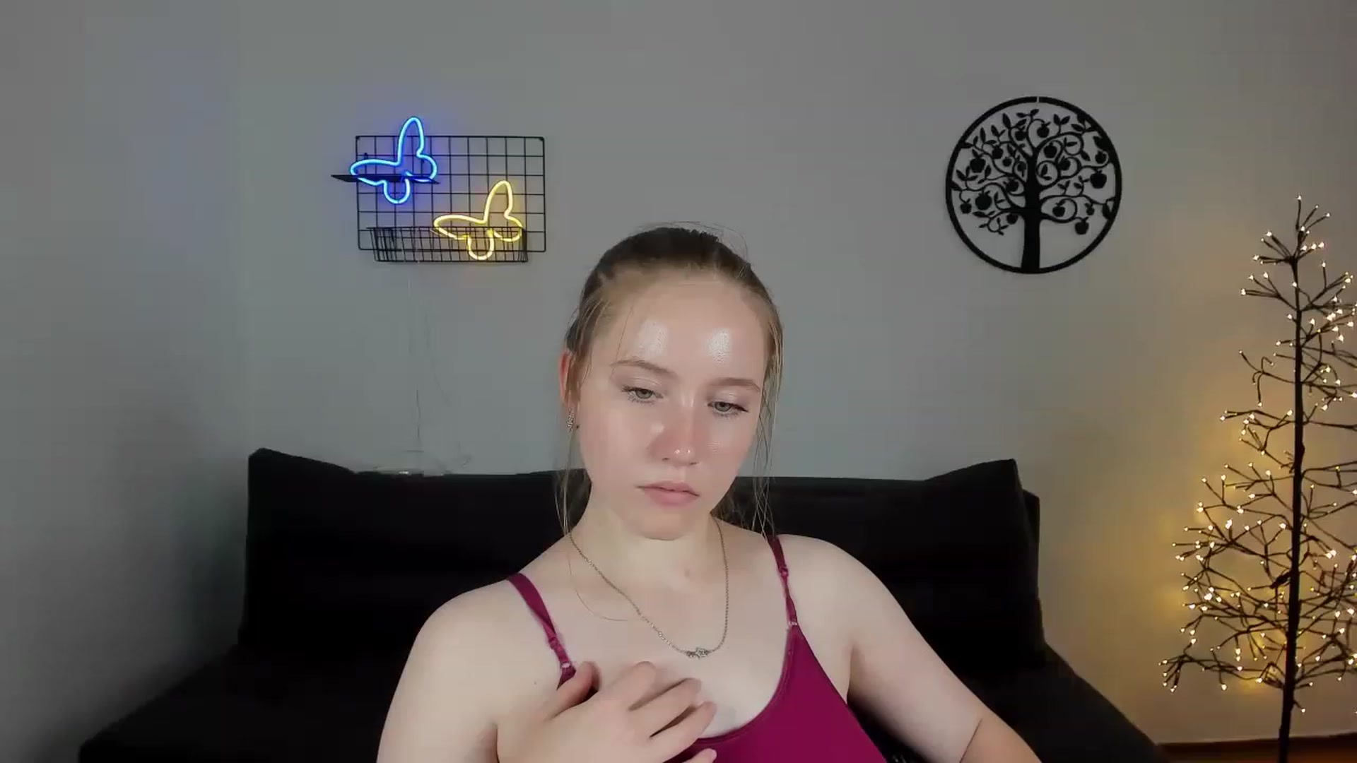 Gallery image thumbnail from HannaHarperr's myfreecams stream on, 08/19/2023, 12:01 image 6 of 20