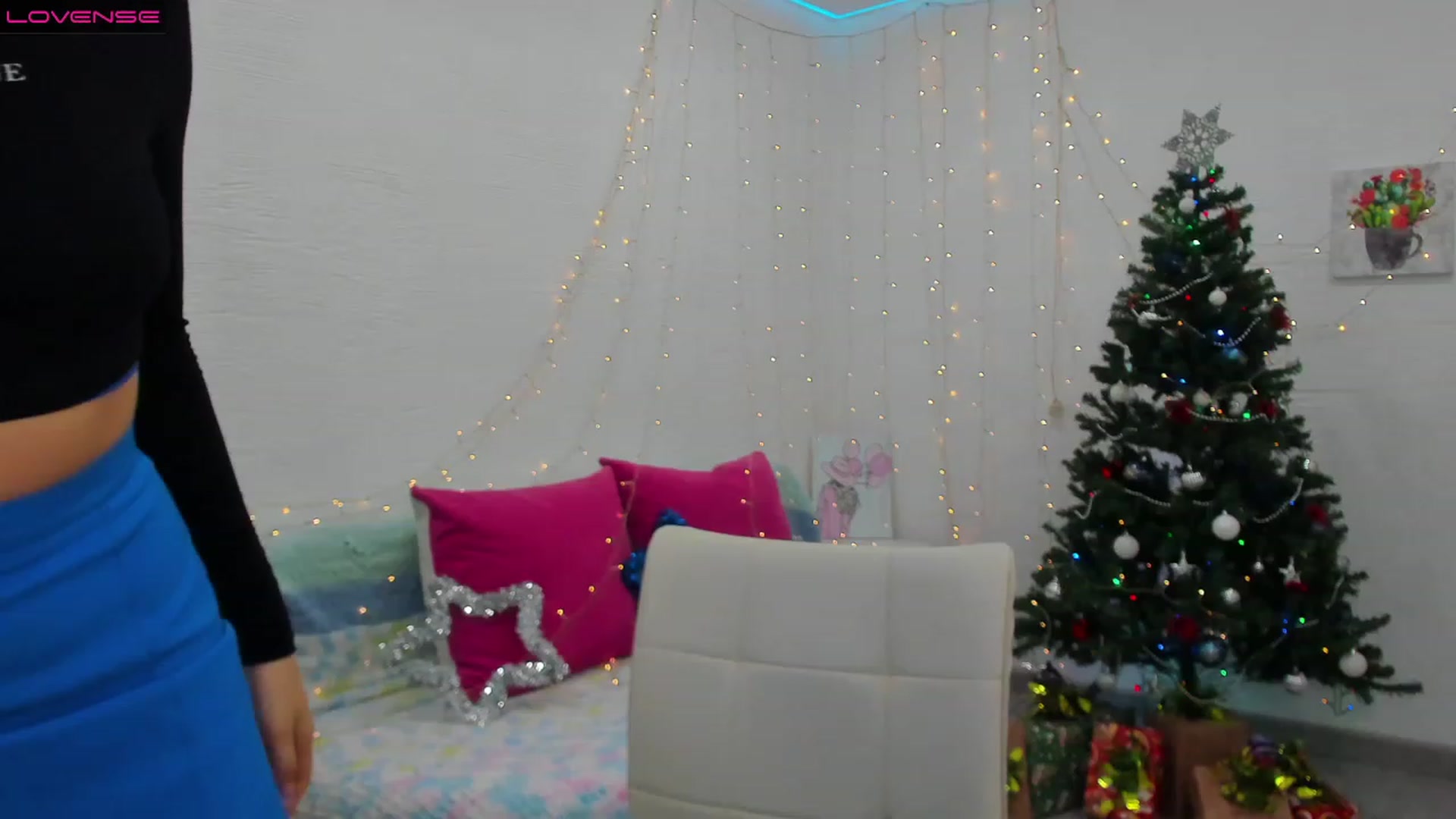 Gallery image thumbnail from HannaMillos's myfreecams stream on, 12/09/2022, 21:50 image 11 of 20