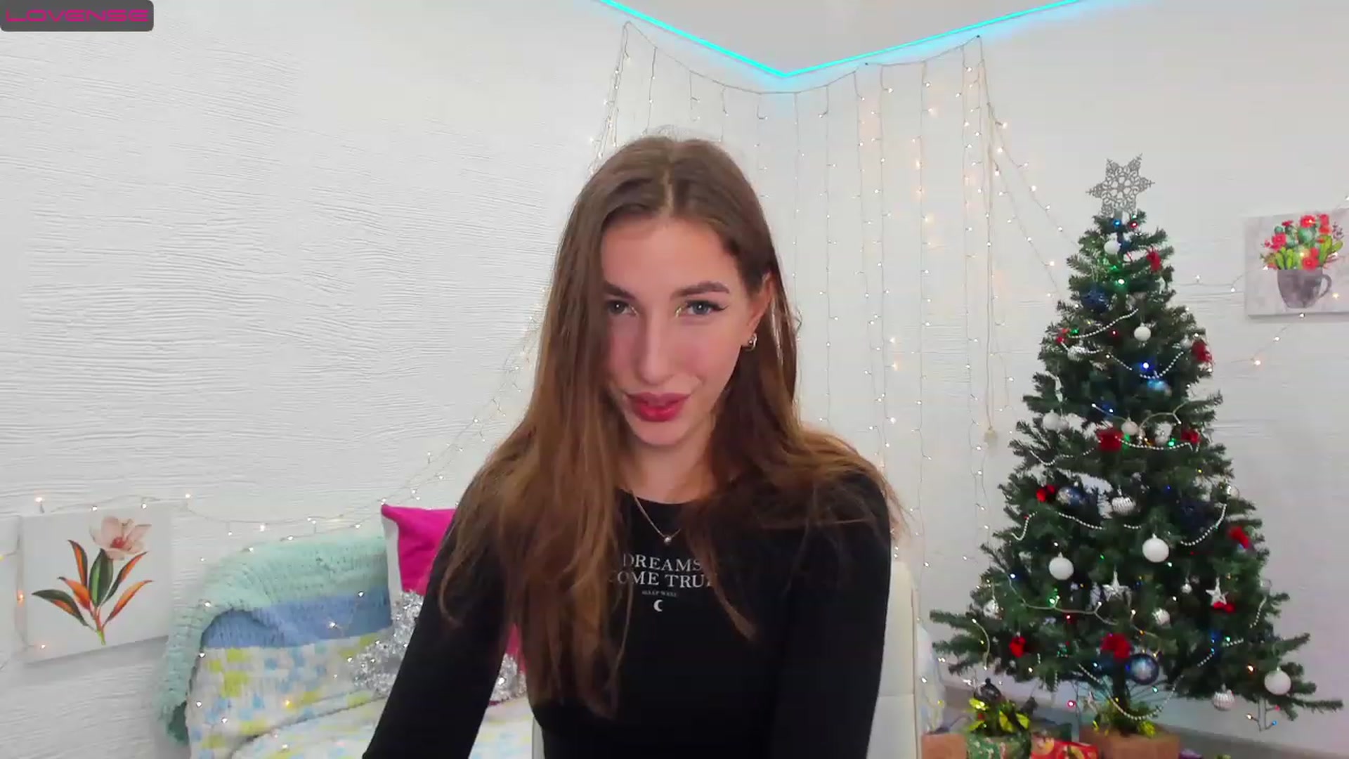 Gallery image thumbnail from HannaMillos's myfreecams stream on, 12/09/2022, 23:31 image 13 of 20