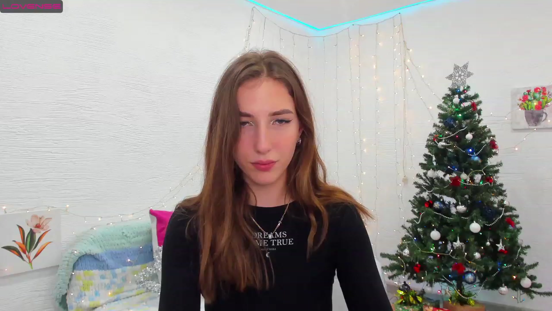 Gallery image thumbnail from HannaMillos's myfreecams stream on, 12/10/2022, 02:36 image 8 of 20