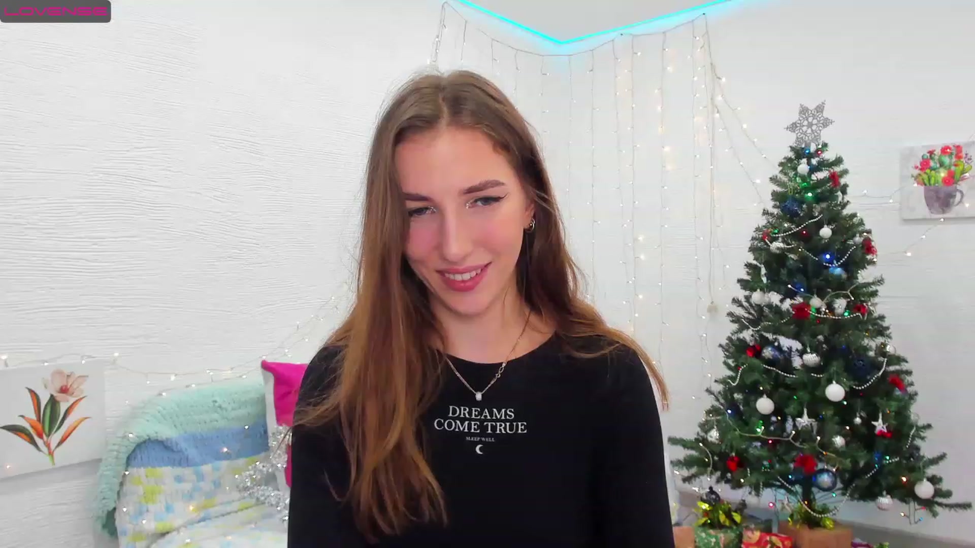 Gallery image thumbnail from HannaMillos's myfreecams stream on, 12/10/2022, 02:36 image 6 of 20