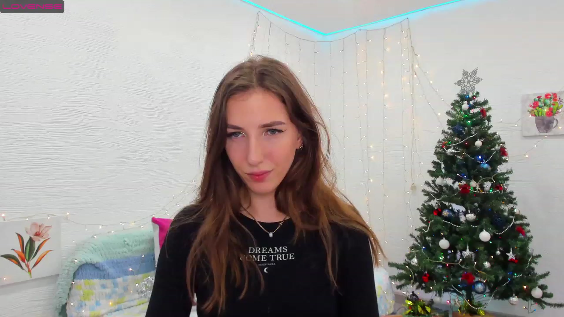 Gallery image thumbnail from HannaMillos's myfreecams stream on, 12/10/2022, 02:36 image 16 of 20