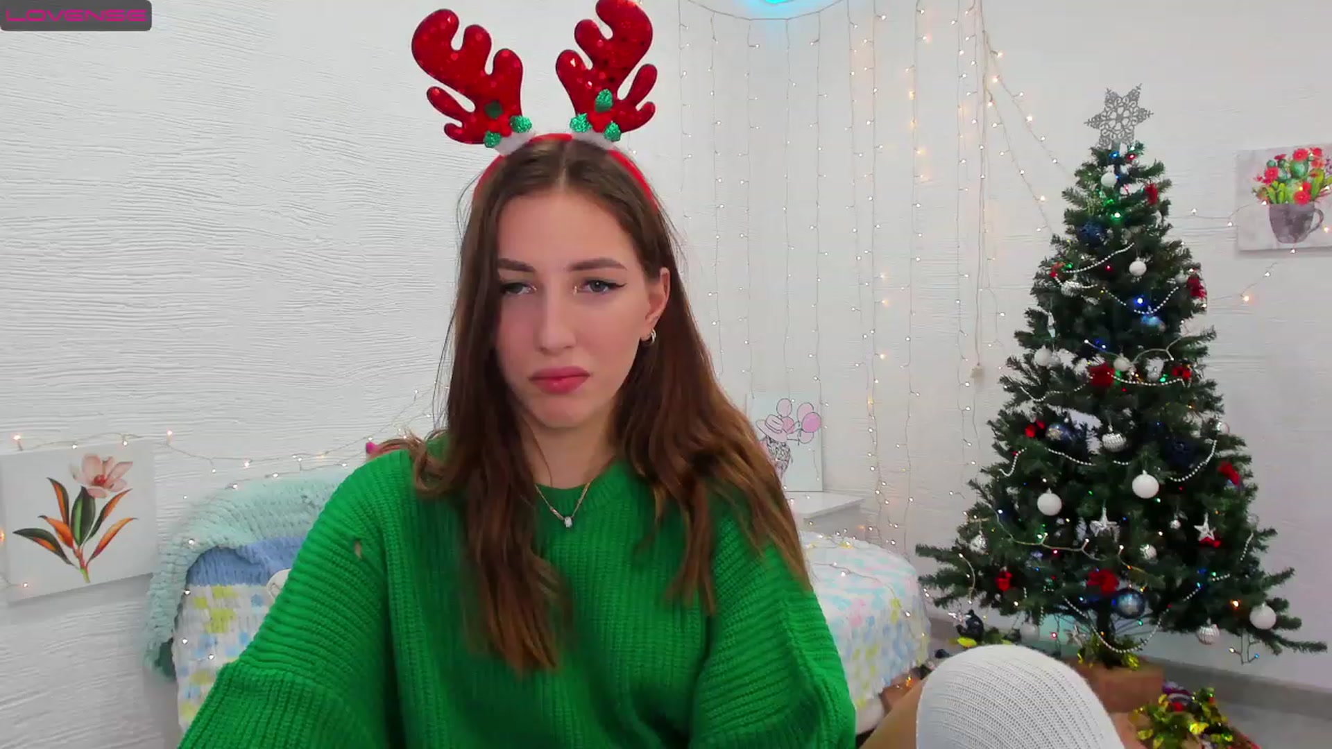 Gallery image thumbnail from HannaMillos's myfreecams stream on, 12/11/2022, 24:00 image 4 of 20