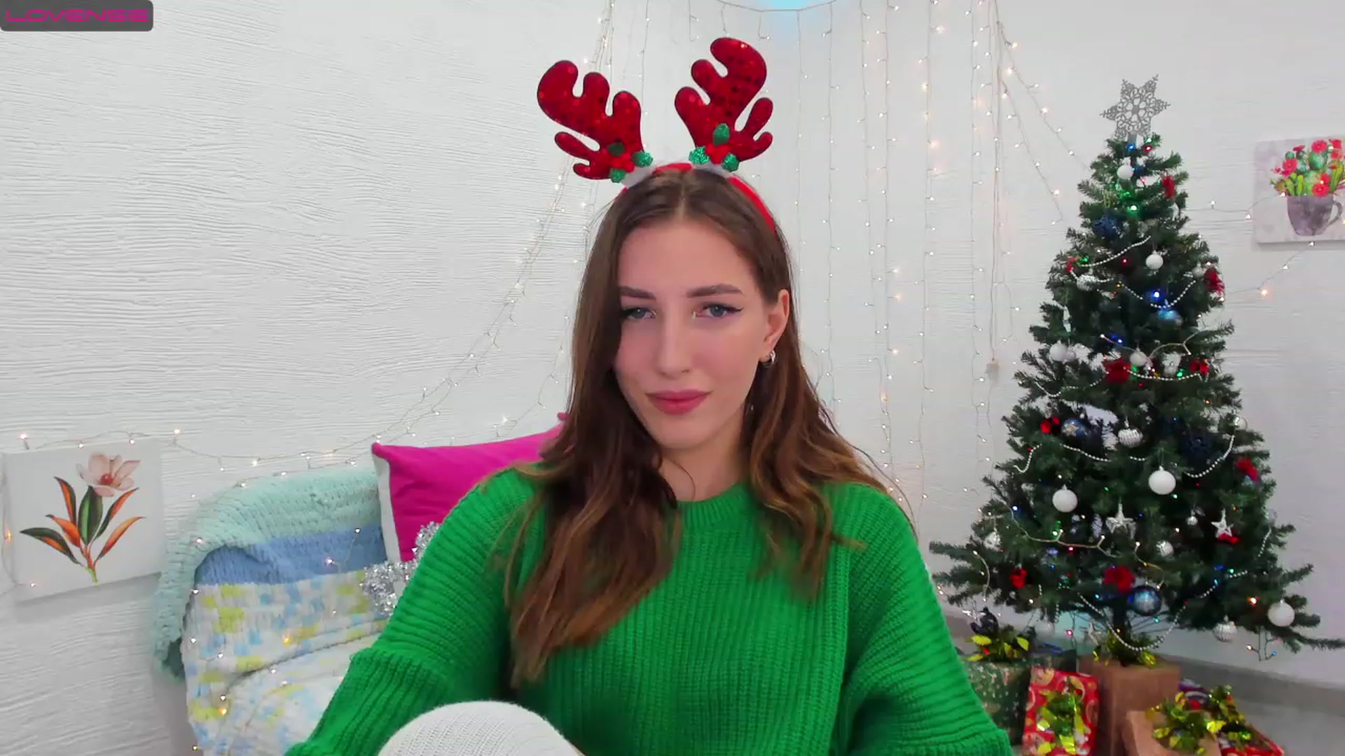 Gallery image thumbnail from HannaMillos's myfreecams stream on, 12/11/2022, 24:00 image 15 of 20