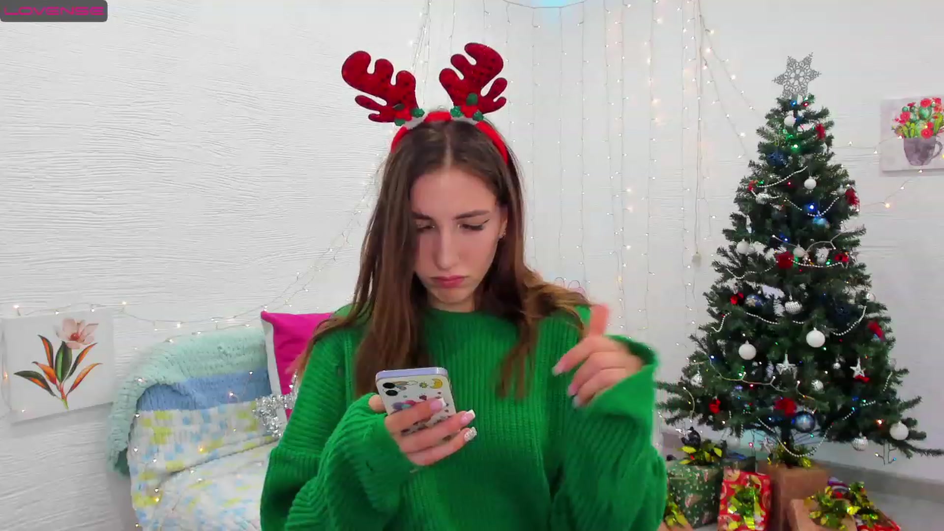Gallery image thumbnail from HannaMillos's myfreecams stream on, 12/11/2022, 24:00 image 10 of 20