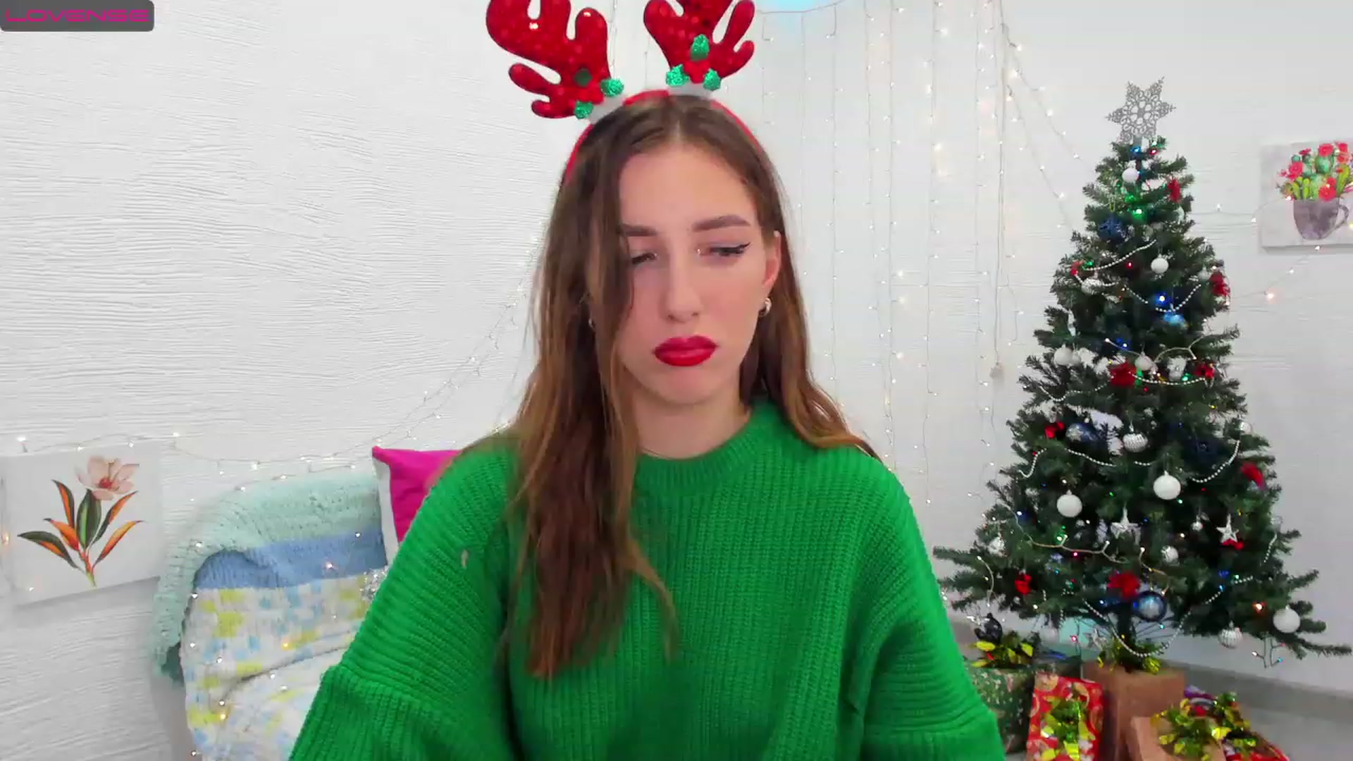 Gallery image thumbnail from HannaMillos's myfreecams stream on, 12/11/2022, 02:50 image 16 of 20