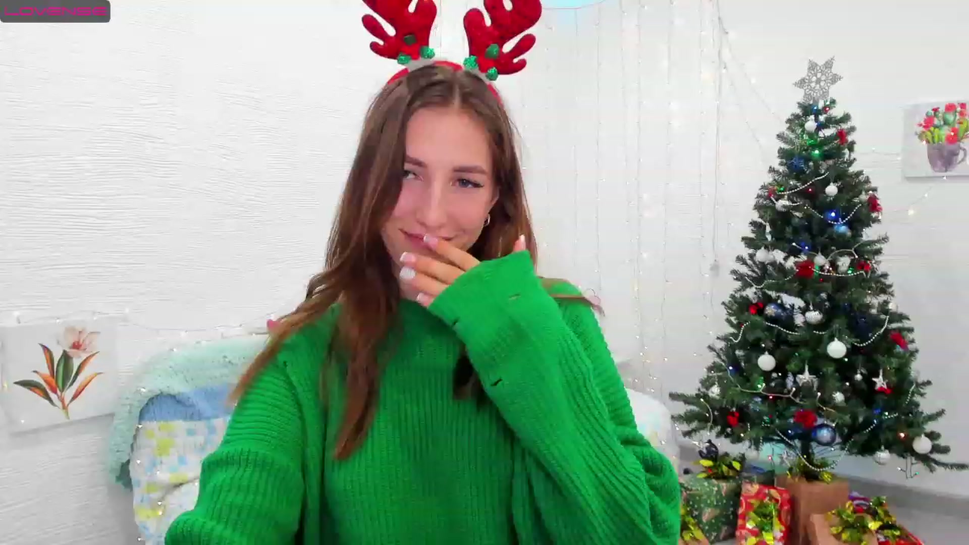 Gallery image thumbnail from HannaMillos's myfreecams stream on, 12/11/2022, 02:50 image 10 of 20