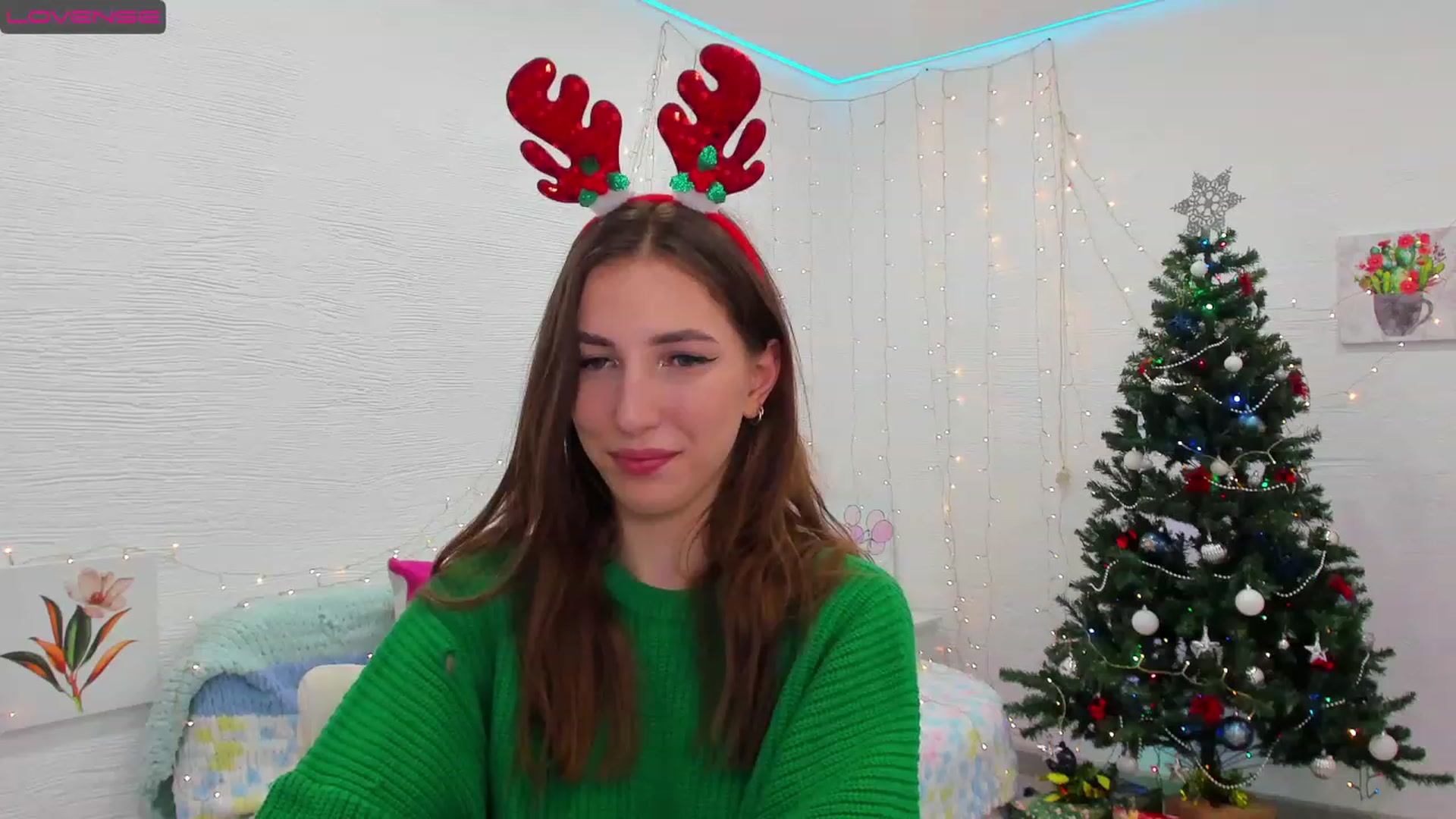 Gallery image thumbnail from HannaMillos's myfreecams stream on, 12/11/2022, 04:17 image 15 of 20