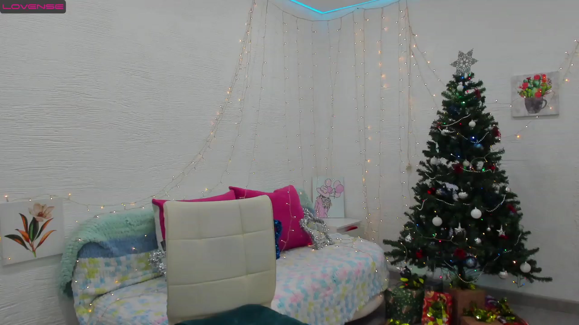 Gallery image thumbnail from HannaMillos's myfreecams stream on, 12/12/2022, 02:20 image 14 of 20
