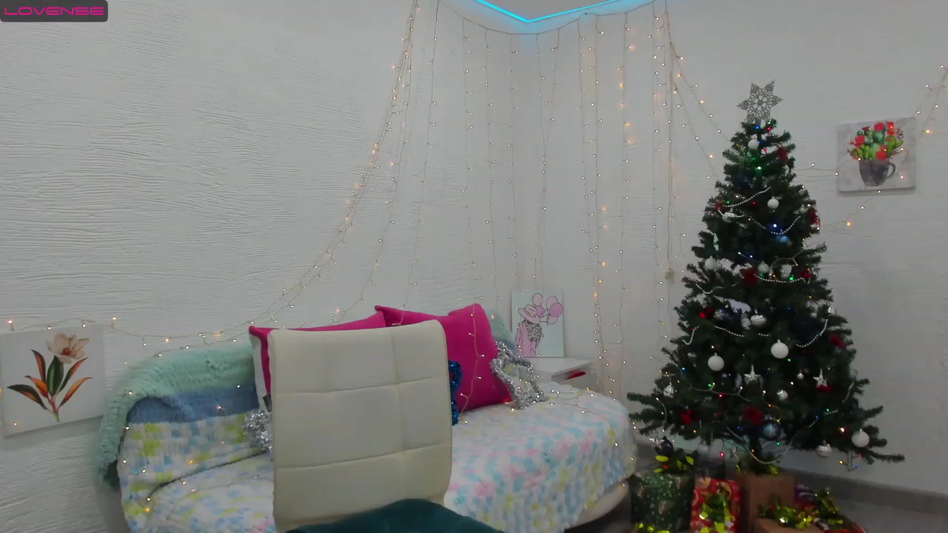 Gallery image thumbnail from HannaMillos's myfreecams stream on, 12/12/2022, 02:20 image 13 of 20