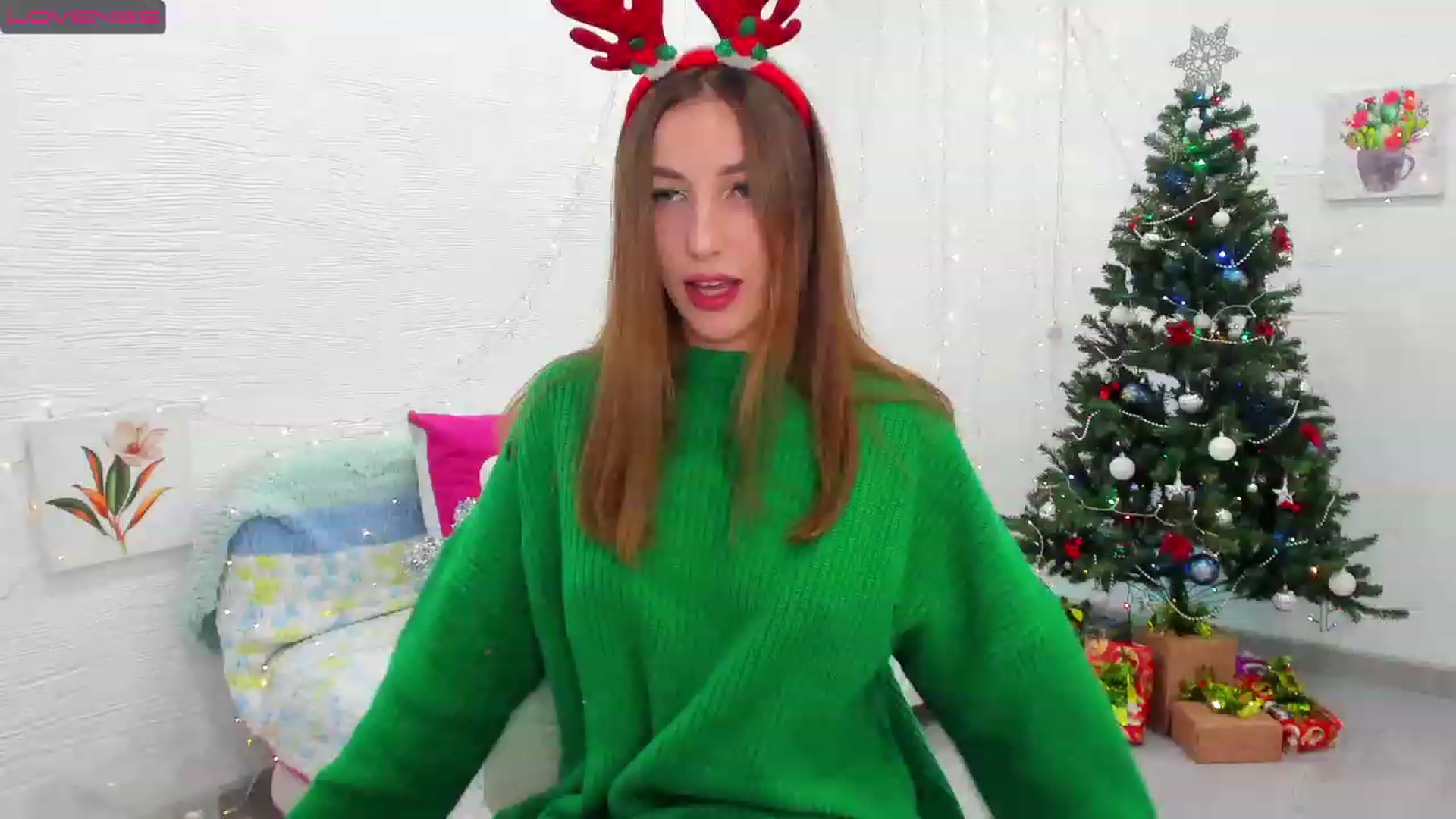 Gallery image thumbnail from HannaMillos's myfreecams stream on, 12/12/2022, 02:54 image 1 of 20