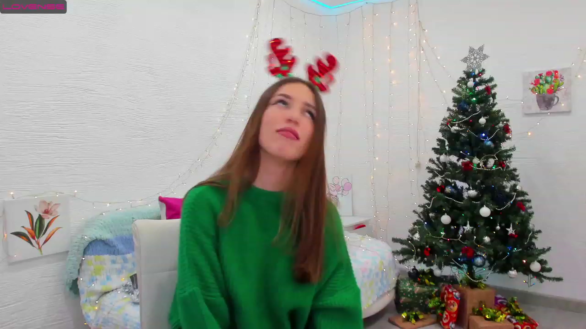 Gallery image thumbnail from HannaMillos's myfreecams stream on, 12/12/2022, 04:46 image 16 of 20
