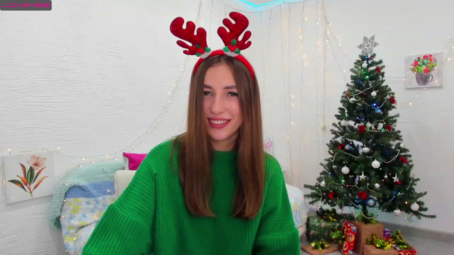Gallery image thumbnail from HannaMillos's myfreecams stream on, 12/12/2022, 04:46 image 13 of 20