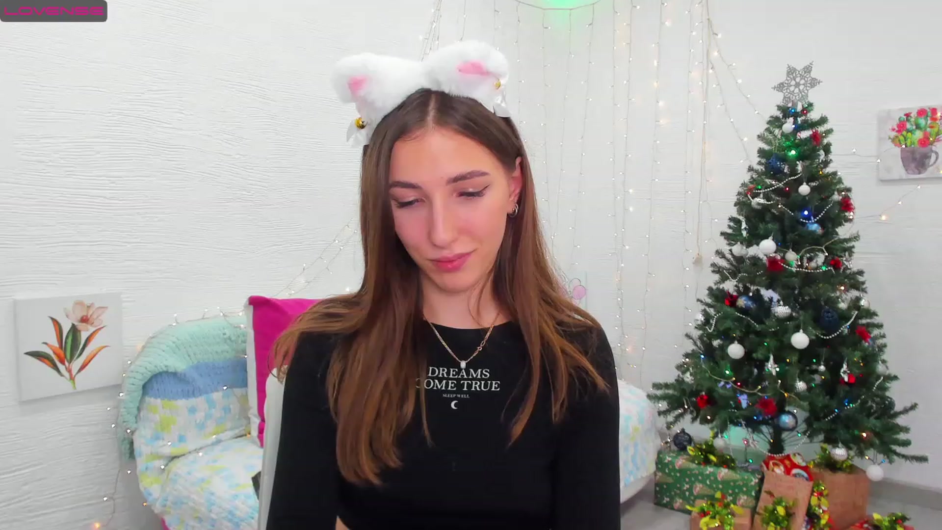 Gallery image thumbnail from HannaMillos's myfreecams stream on, 12/16/2022, 02:58 image 20 of 20