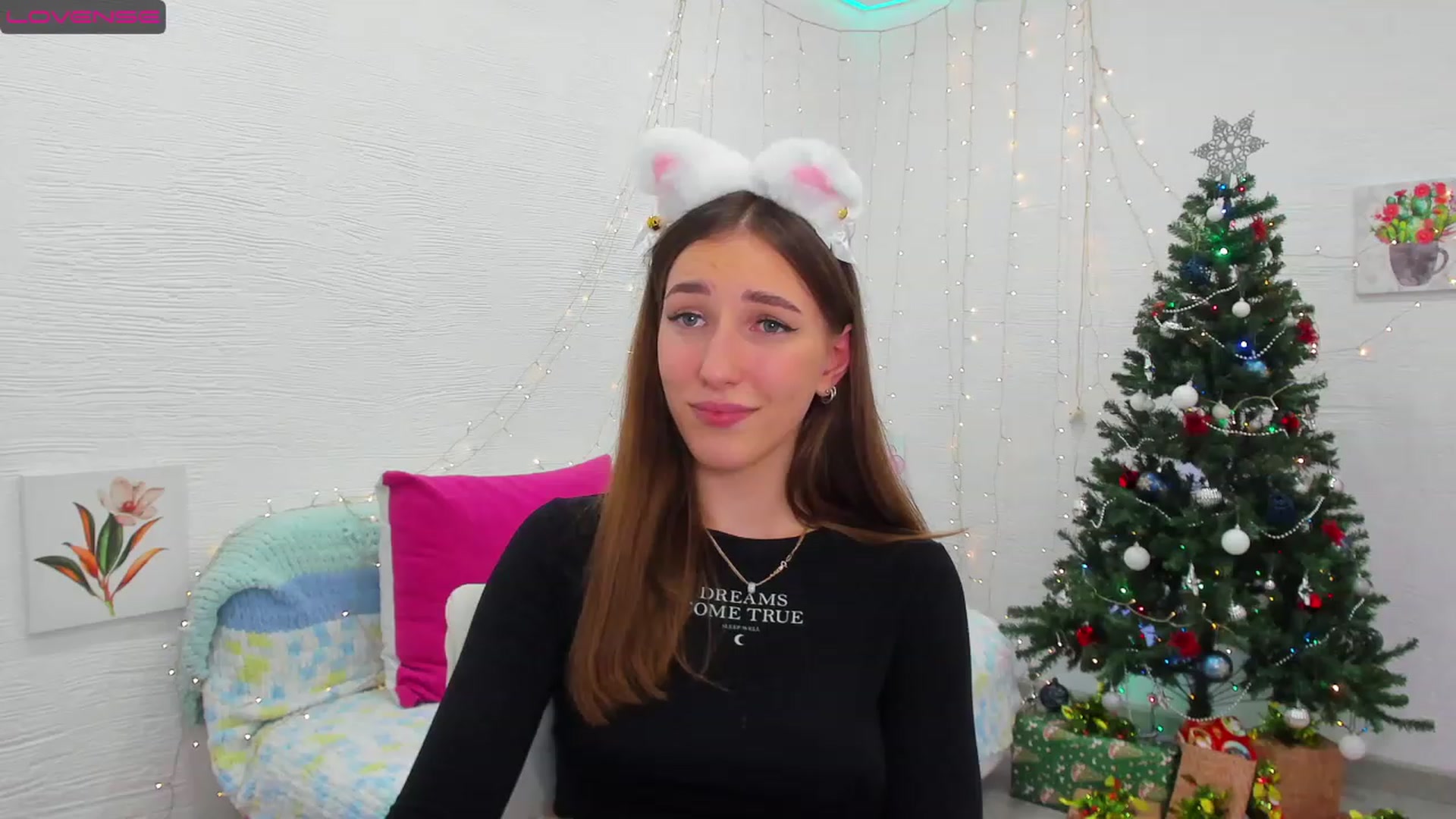 Gallery image thumbnail from HannaMillos's myfreecams stream on, 12/16/2022, 04:57 image 12 of 20