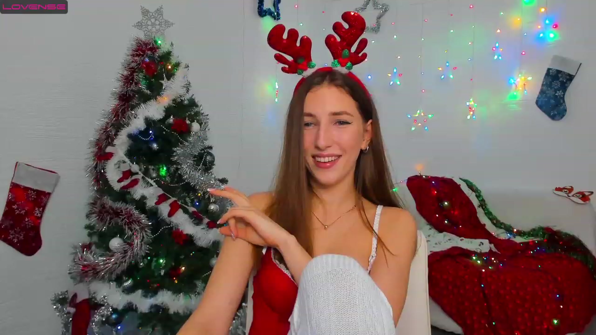Gallery image thumbnail from HannaMillos's myfreecams stream on, 12/23/2022, 16:23 image 18 of 20