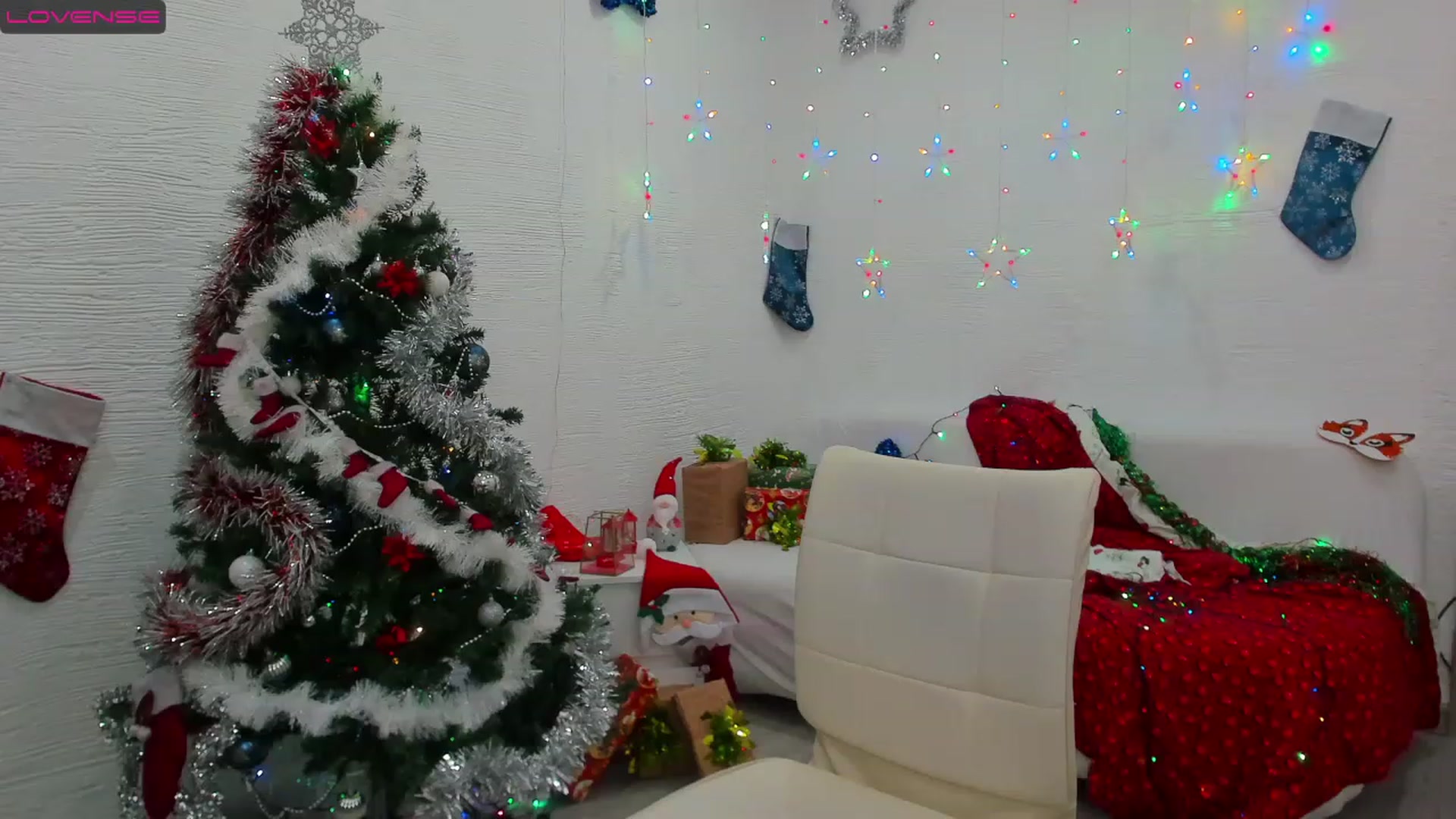 Gallery image thumbnail from HannaMillos's myfreecams stream on, 12/24/2022, 20:26 image 10 of 20