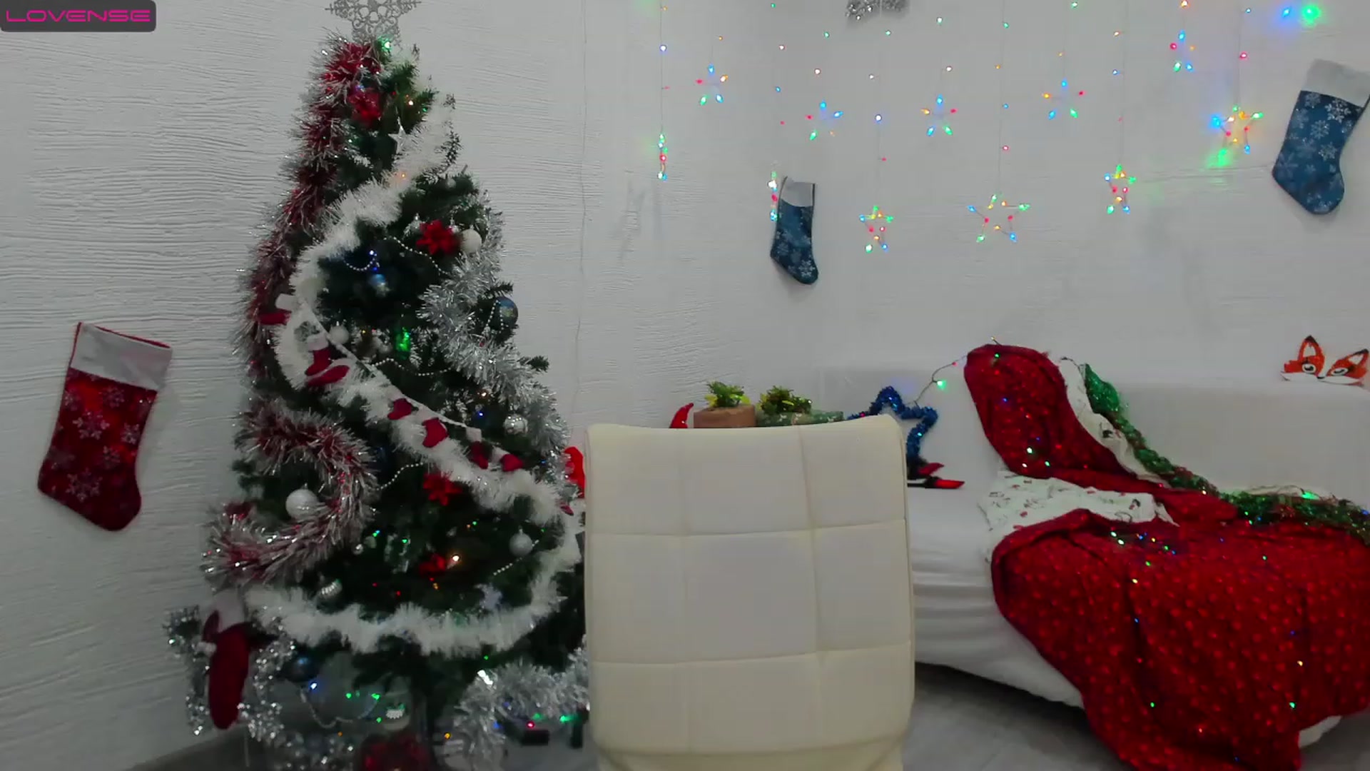Gallery image thumbnail from HannaMillos's myfreecams stream on, 12/25/2022, 18:35 image 9 of 20