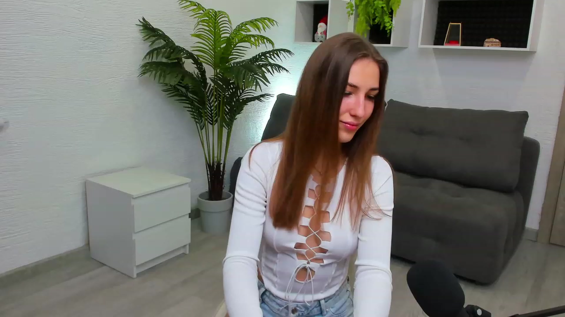 Gallery image thumbnail from HannaMillos's myfreecams stream on, 01/26/2023, 16:02 image 2 of 20