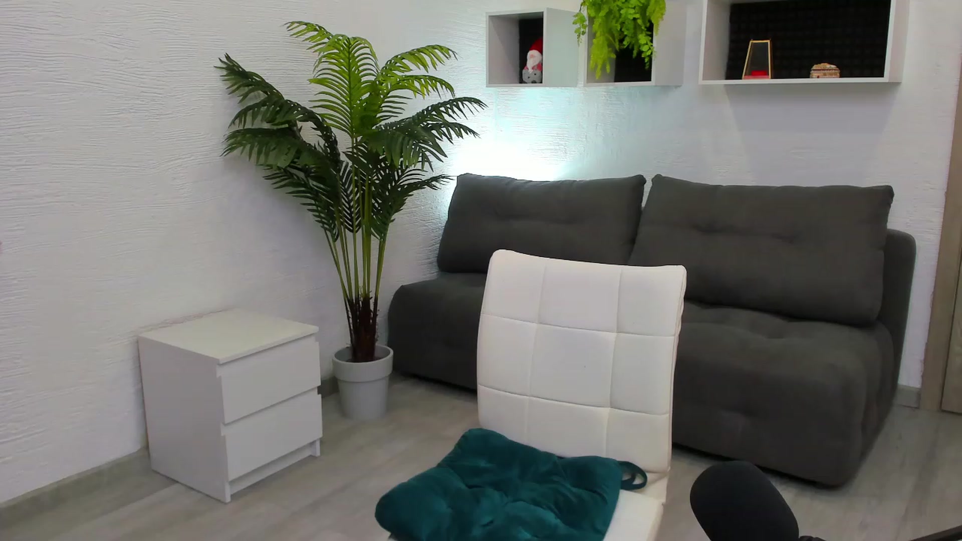 Gallery image thumbnail from HannaMillos's myfreecams stream on, 01/27/2023, 18:17 image 4 of 20