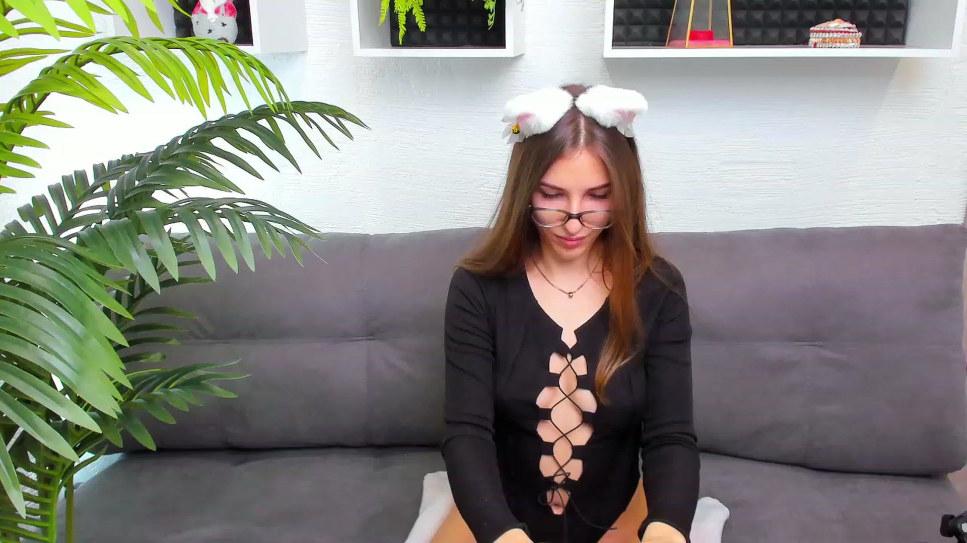 Gallery image thumbnail from HannaMillos's myfreecams stream on, 02/12/2023, 24:15 image 9 of 20