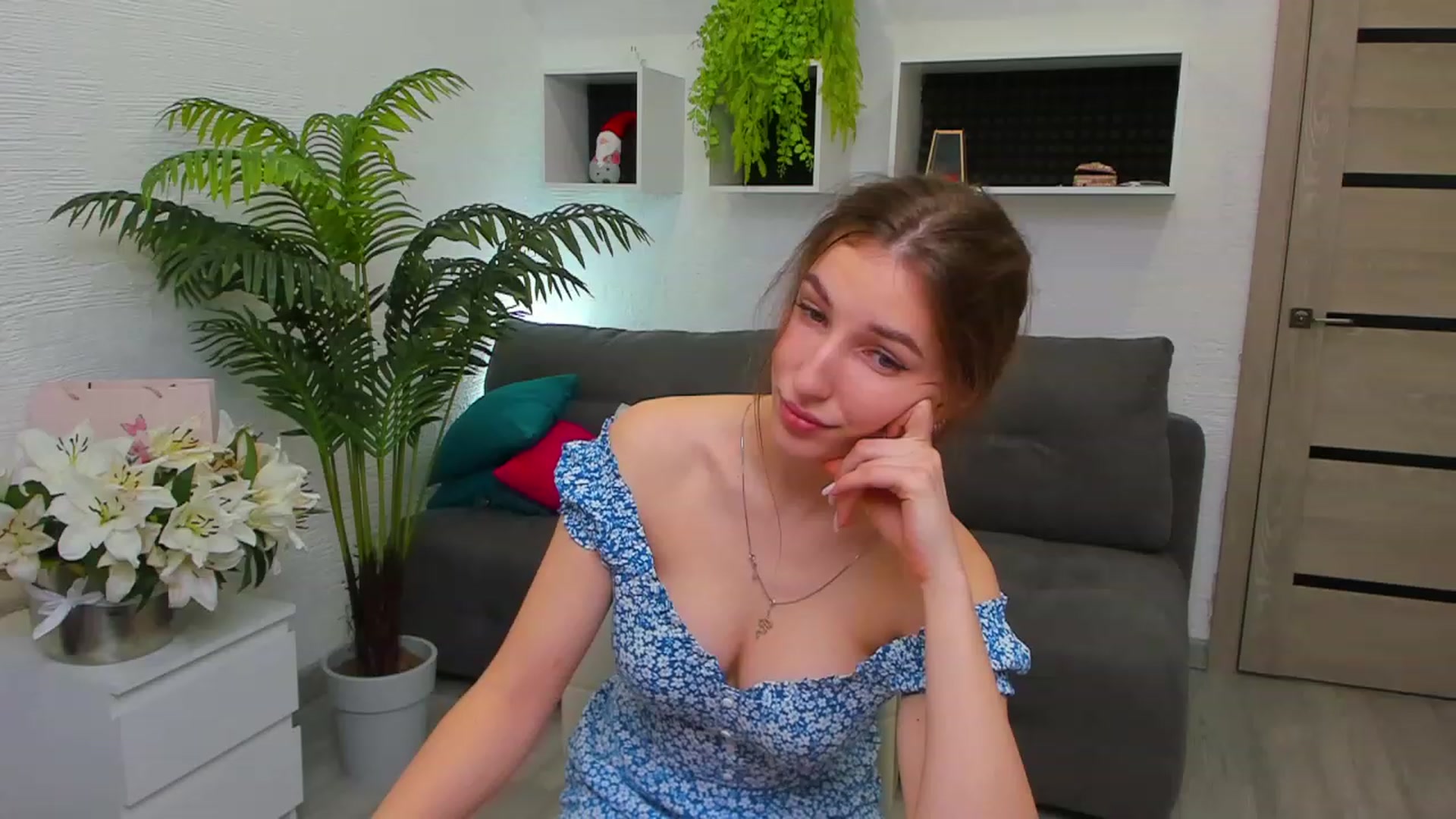 Gallery image thumbnail from HannaMillos's myfreecams stream on, 04/08/2023, 04:20 image 13 of 20