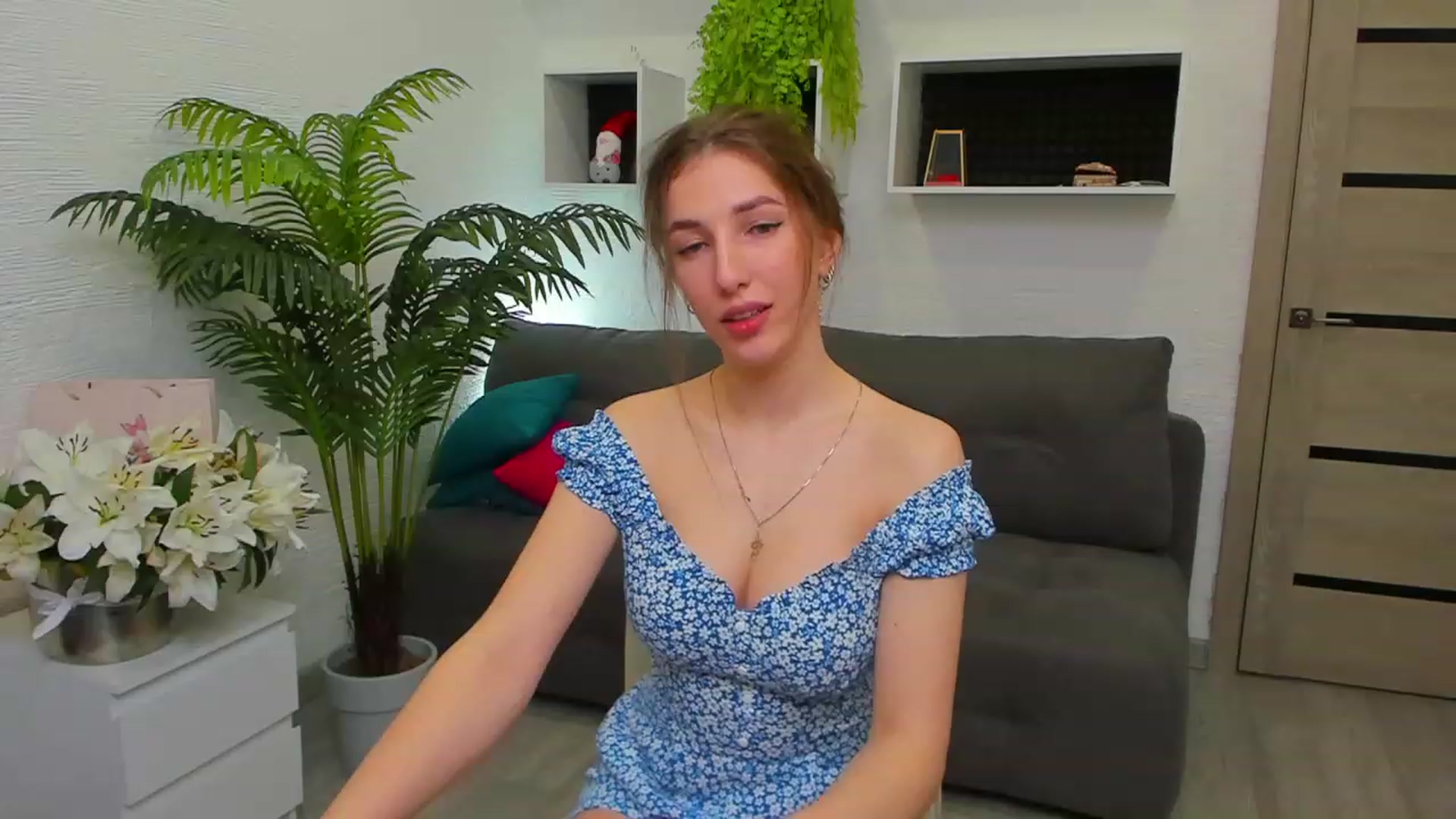 Gallery image thumbnail from HannaMillos's myfreecams stream on, 04/08/2023, 04:20 image 9 of 20