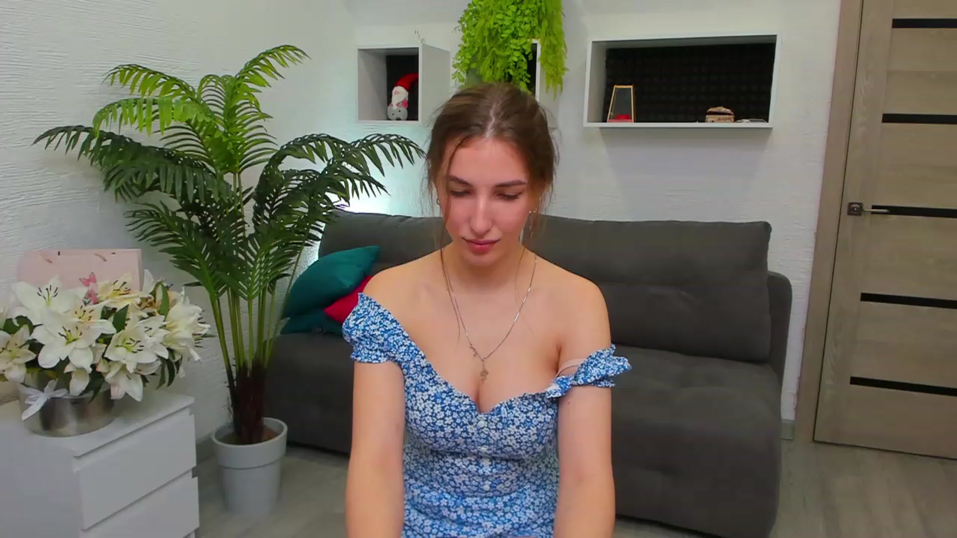 Gallery image thumbnail from HannaMillos's myfreecams stream on, 04/08/2023, 04:20 image 17 of 20