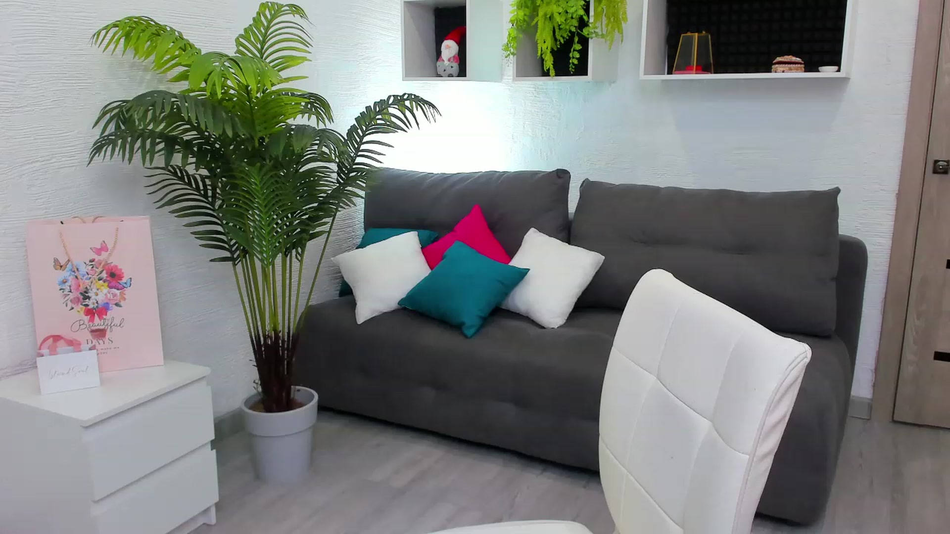 Gallery image thumbnail from HannaMillos's myfreecams stream on, 05/20/2023, 04:43 image 10 of 20