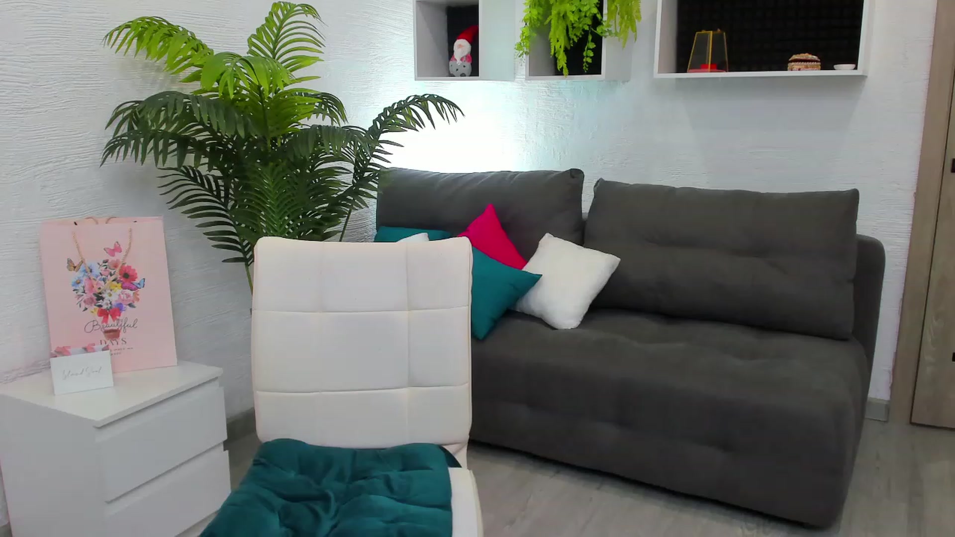 Gallery image thumbnail from HannaMillos's myfreecams stream on, 05/24/2023, 02:58 image 18 of 20