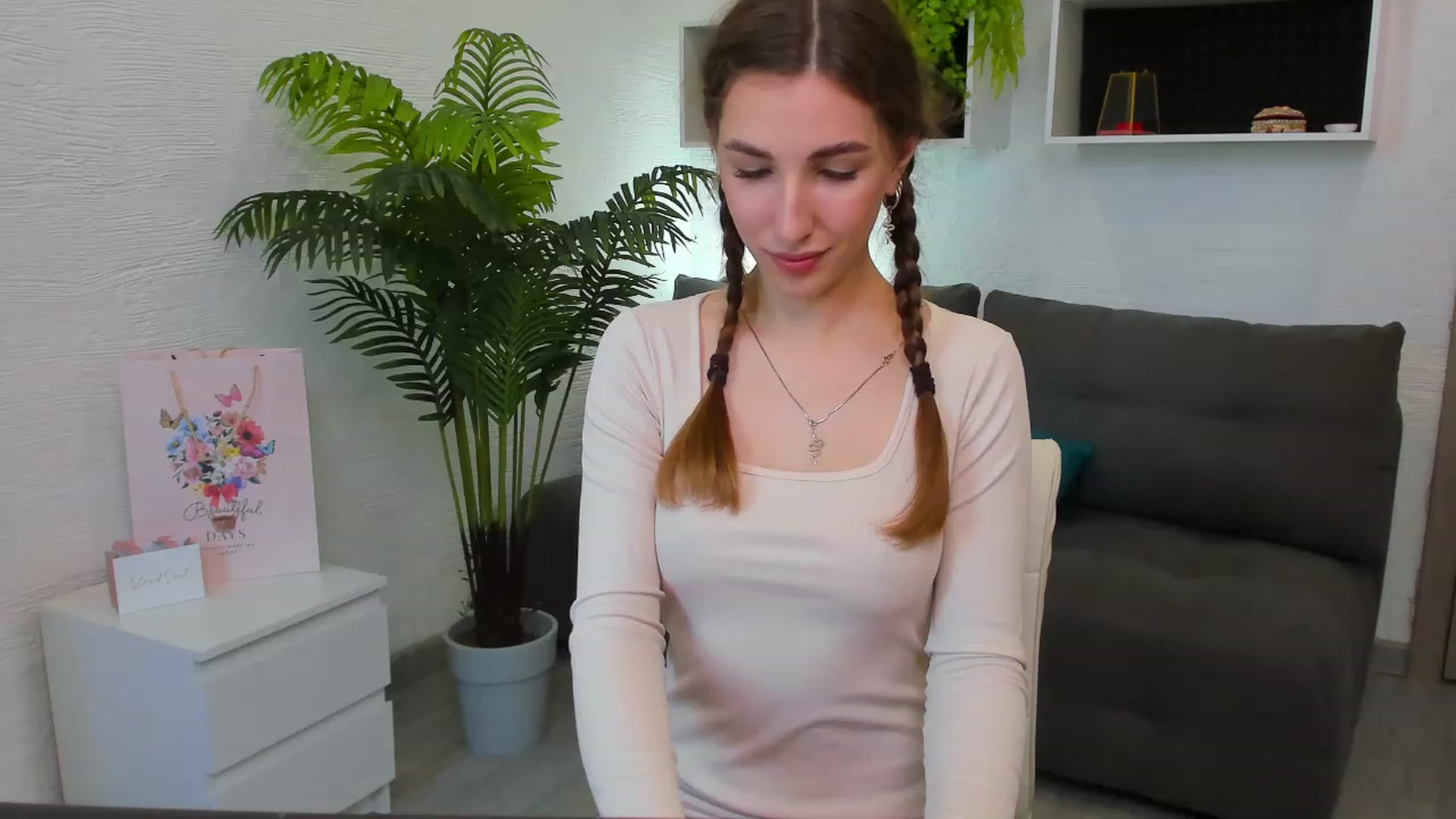 Gallery image thumbnail from HannaMillos's myfreecams stream on, 06/10/2023, 06:16 image 7 of 20