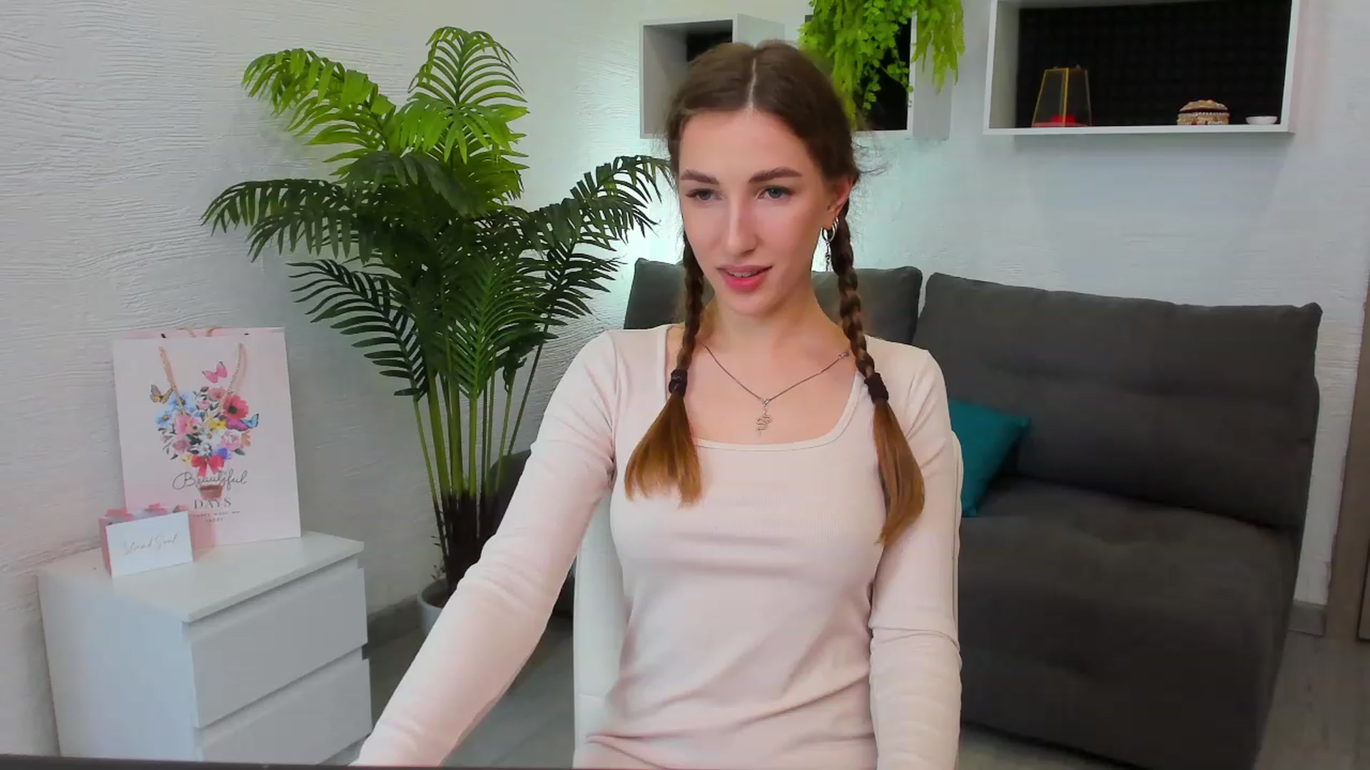 Gallery image thumbnail from HannaMillos's myfreecams stream on, 06/10/2023, 07:45 image 20 of 20