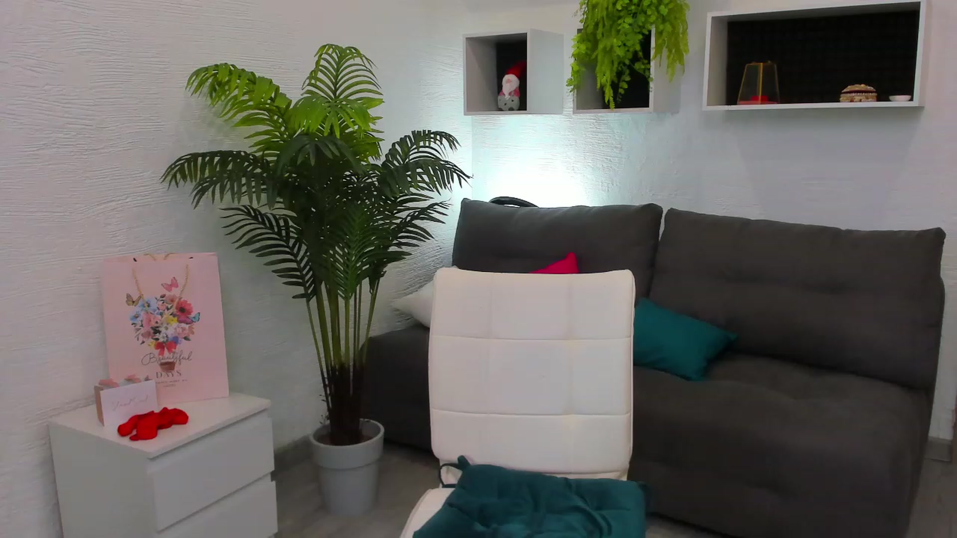 Gallery image thumbnail from HannaMillos's myfreecams stream on, 06/15/2023, 03:21 image 8 of 20