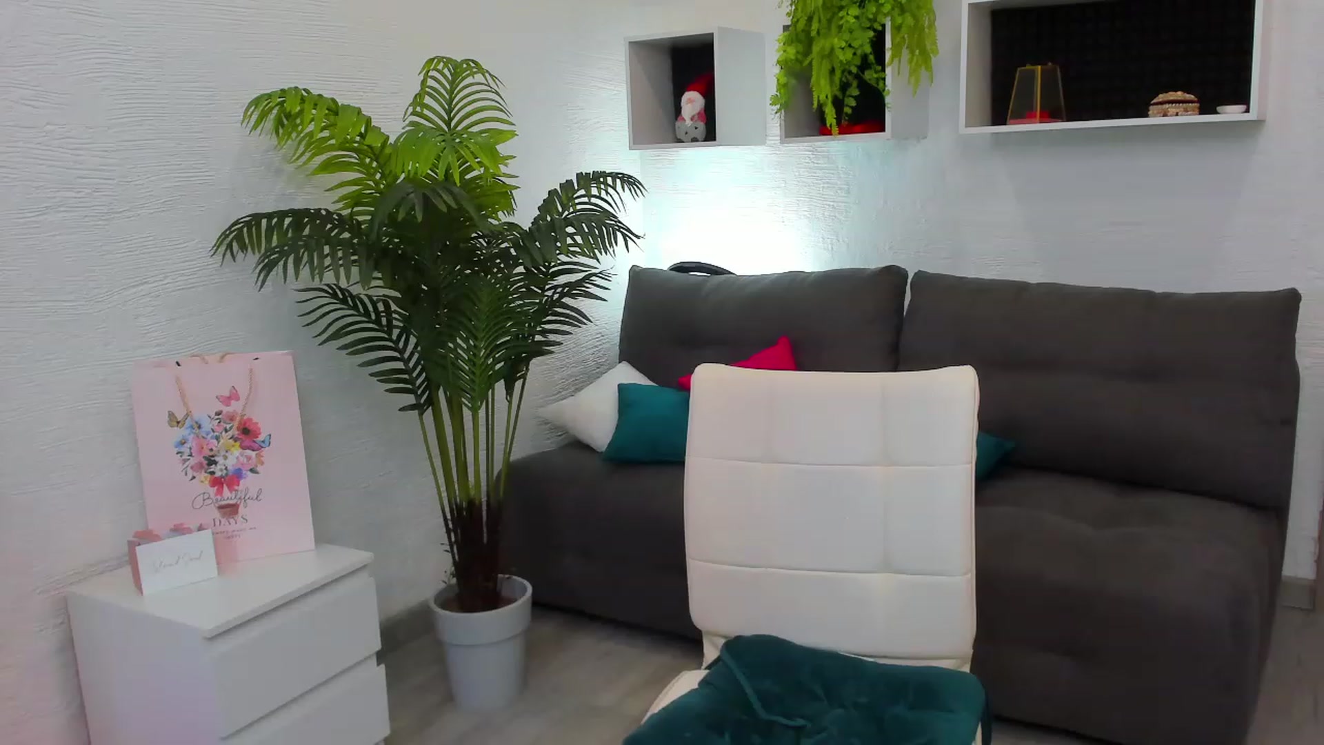 Gallery image thumbnail from HannaMillos's myfreecams stream on, 06/17/2023, 03:34 image 7 of 20