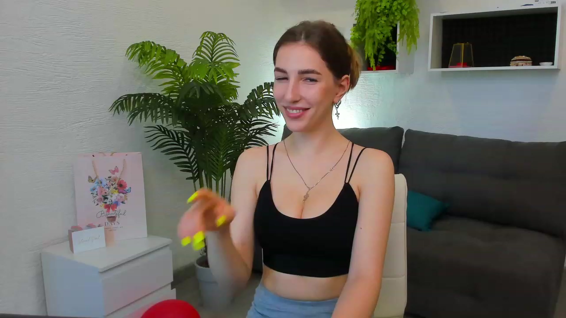 Gallery image thumbnail from HannaMillos's myfreecams stream on, 06/18/2023, 07:06 image 5 of 20