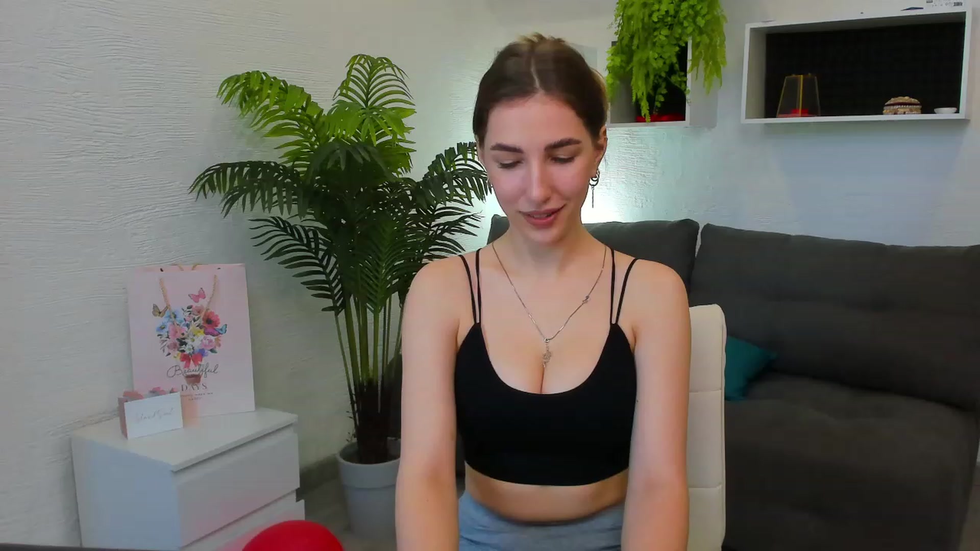 Gallery image thumbnail from HannaMillos's myfreecams stream on, 06/18/2023, 07:06 image 3 of 20