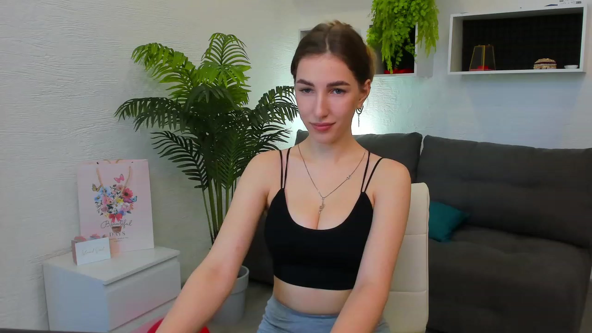 Gallery image thumbnail from HannaMillos's myfreecams stream on, 06/18/2023, 07:06 image 4 of 20
