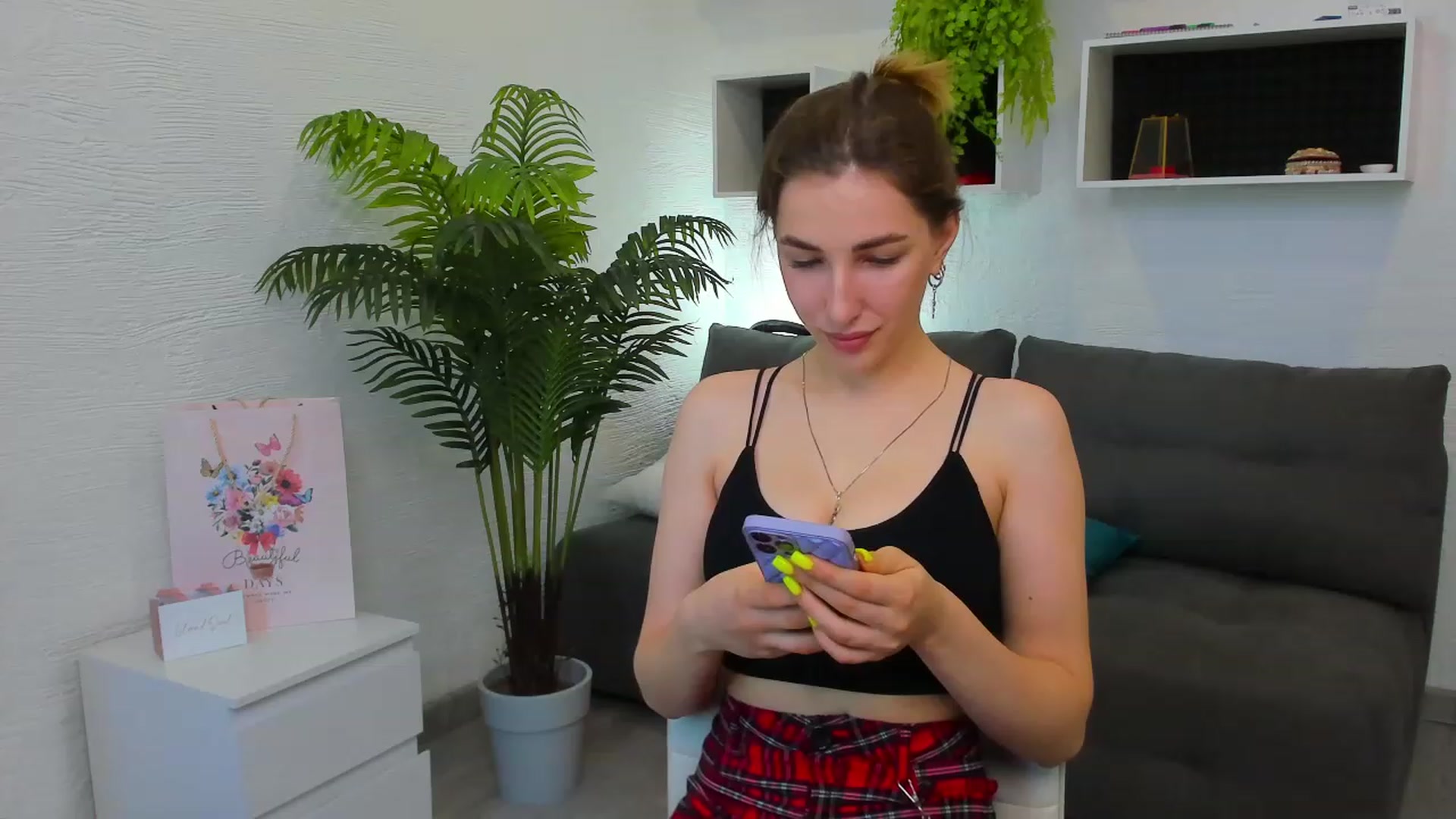 Gallery image thumbnail from HannaMillos's myfreecams stream on, 06/19/2023, 04:04 image 6 of 20