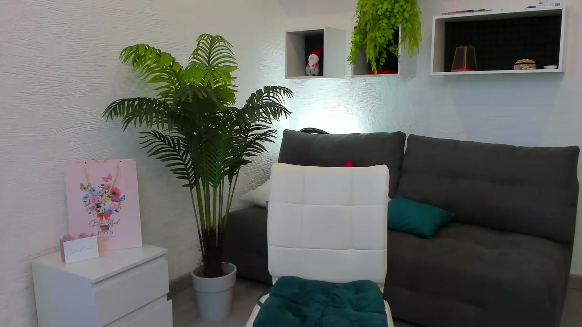 Gallery image thumbnail from HannaMillos's myfreecams stream on, 06/19/2023, 04:04 image 20 of 20