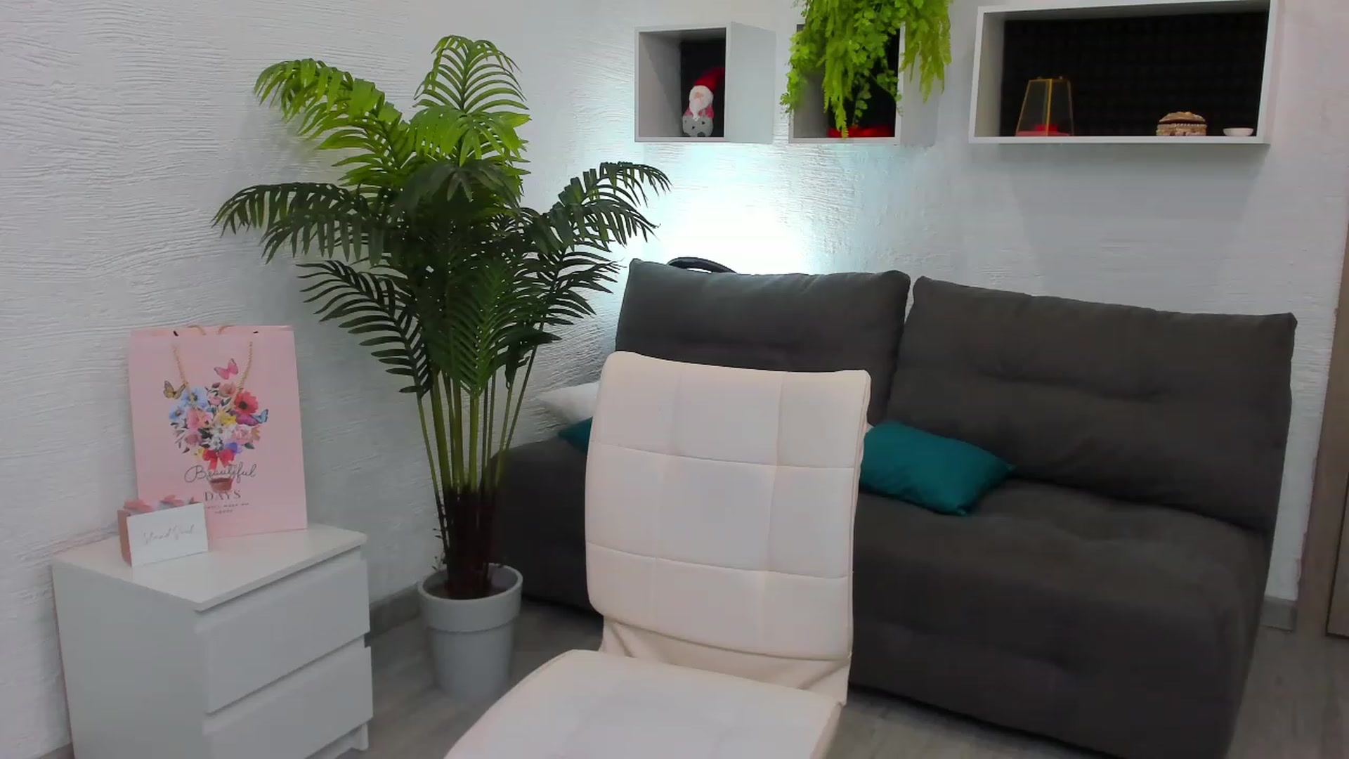 Gallery image thumbnail from HannaMillos's myfreecams stream on, 06/25/2023, 04:41 image 10 of 20
