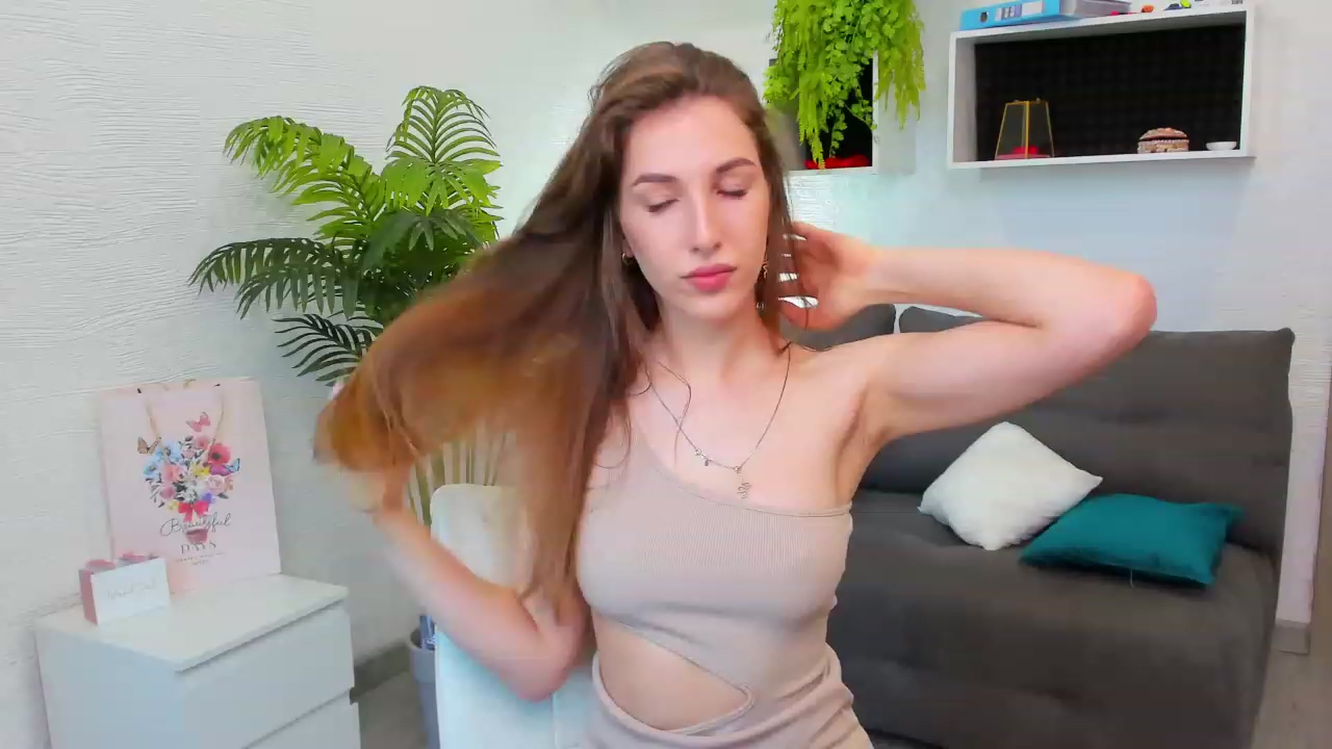 Gallery image thumbnail from HannaMillos's myfreecams stream on, 07/05/2023, 03:04 image 17 of 20