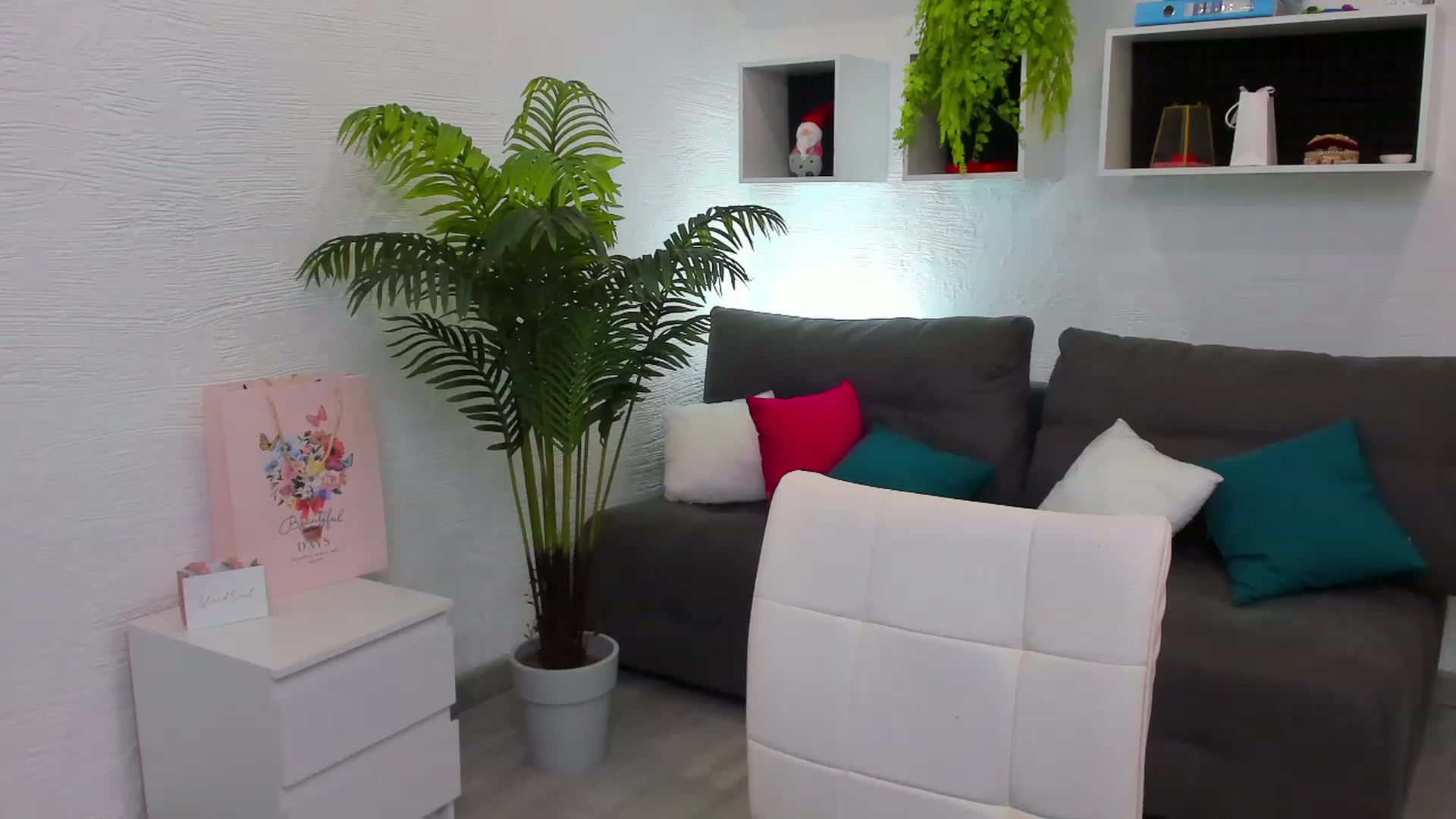 Gallery image thumbnail from HannaMillos's myfreecams stream on, 07/17/2023, 02:39 image 11 of 20